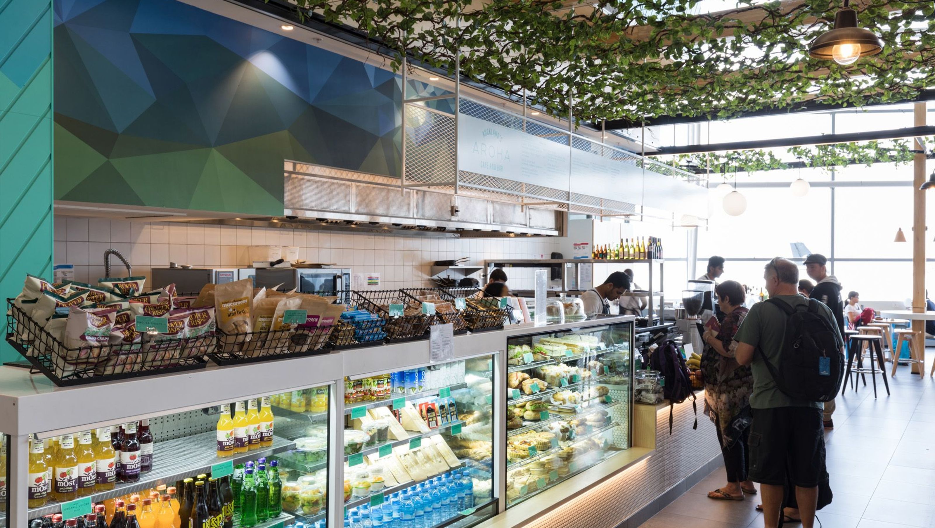 Aroha Cafe & Bar