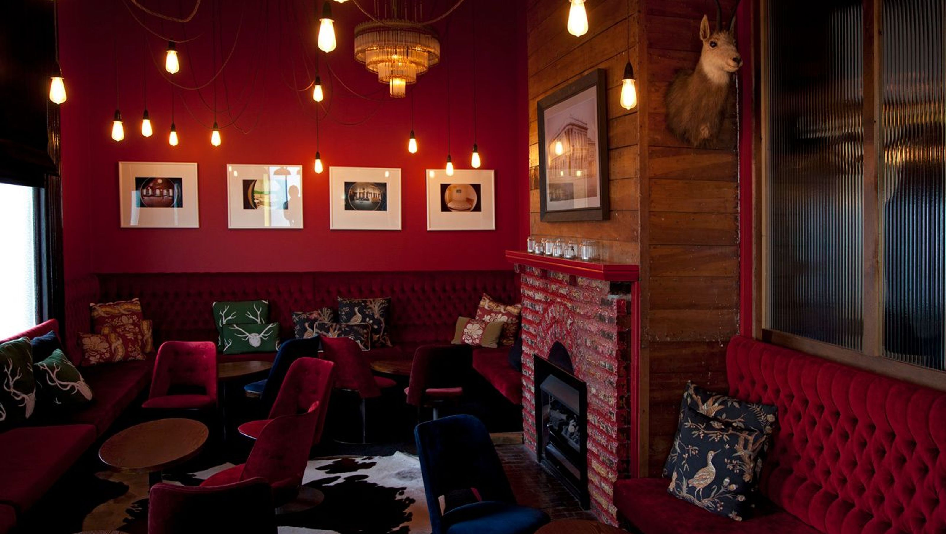 Snug Lounge and Cocktail Bar