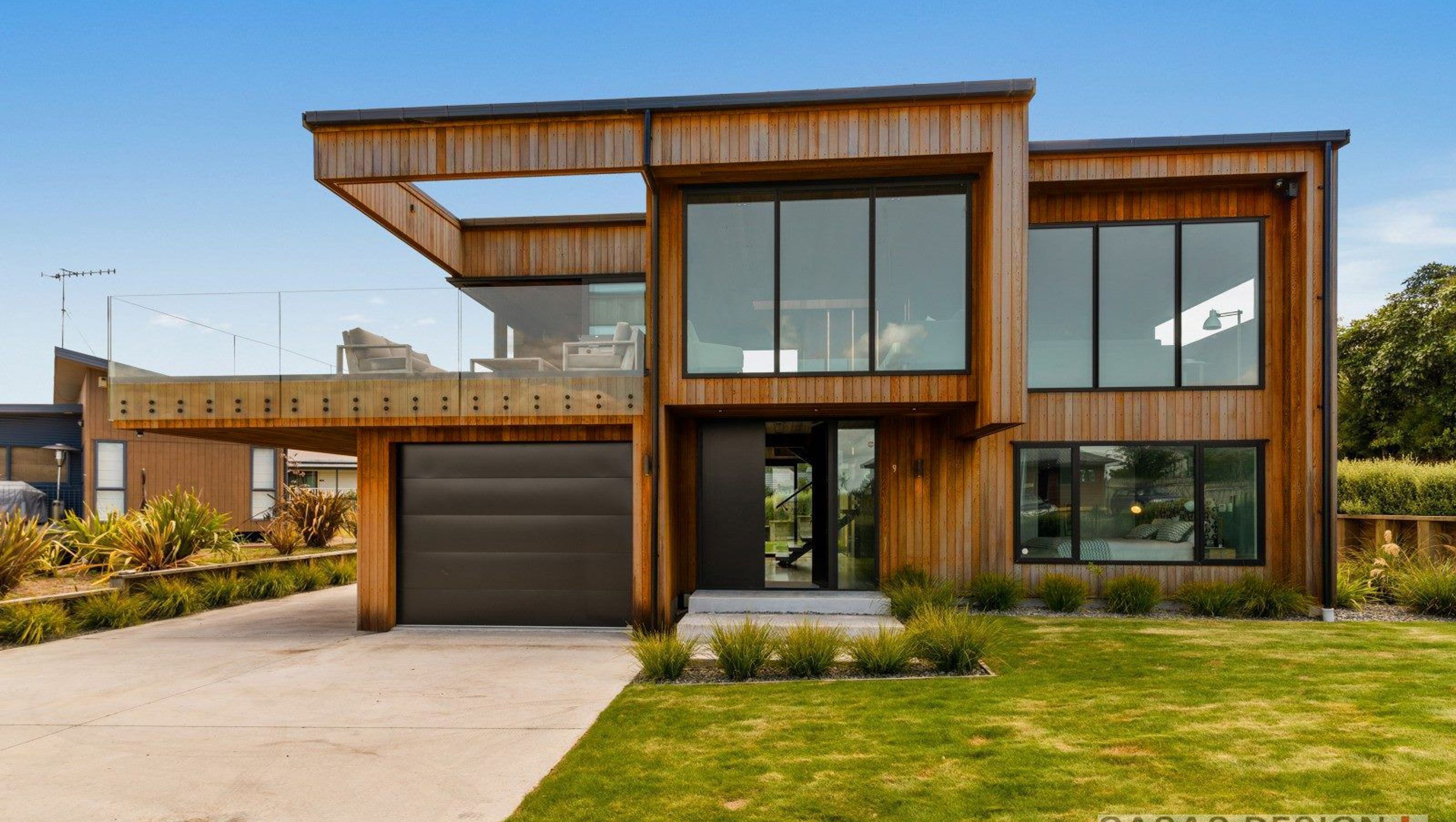 Cantilever House
