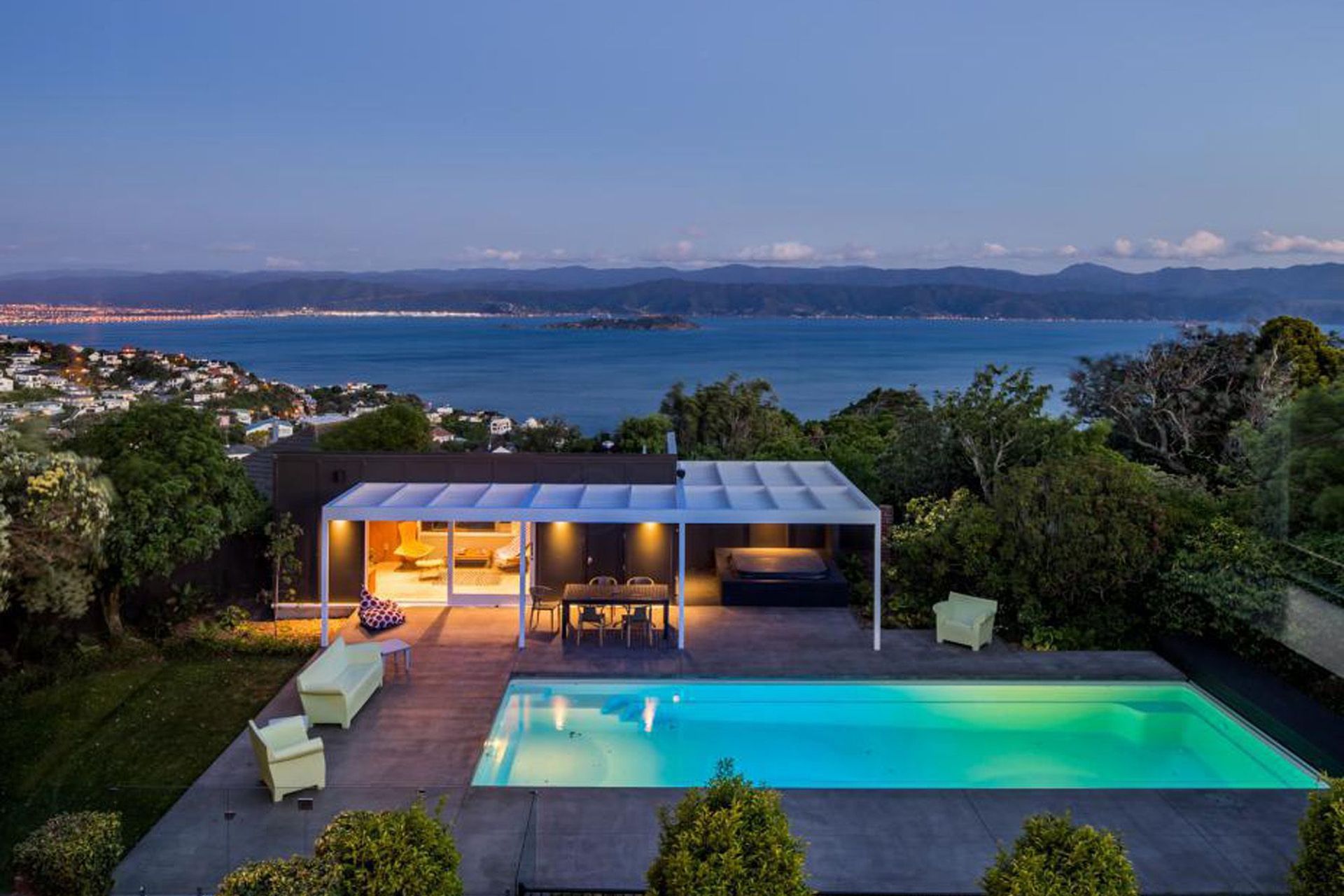 Architure &amp; associated landscape architecture by Parsonson Architects Ltd
