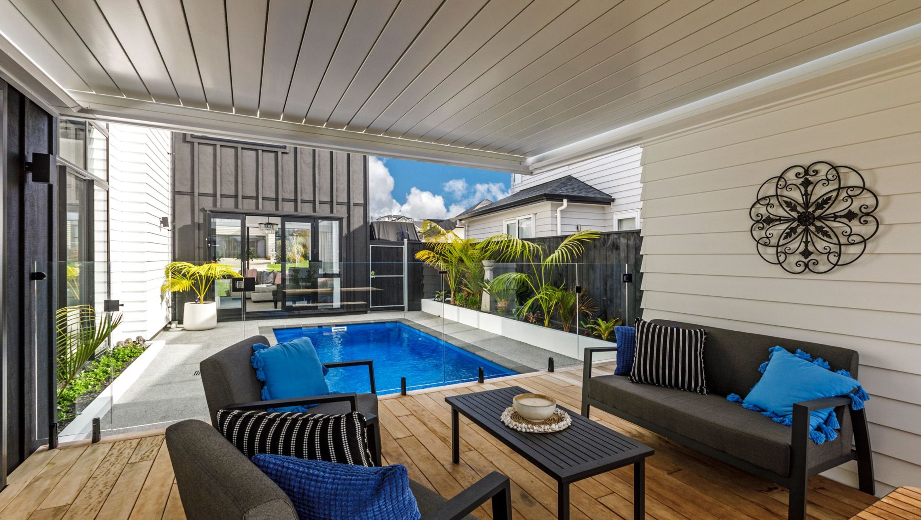 Colonial Drive, Millwater