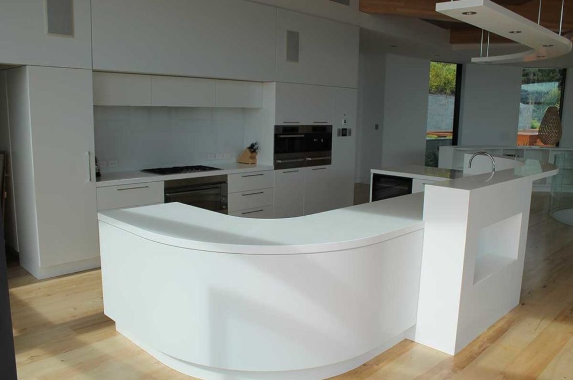 Curved Bespoke Kitchen