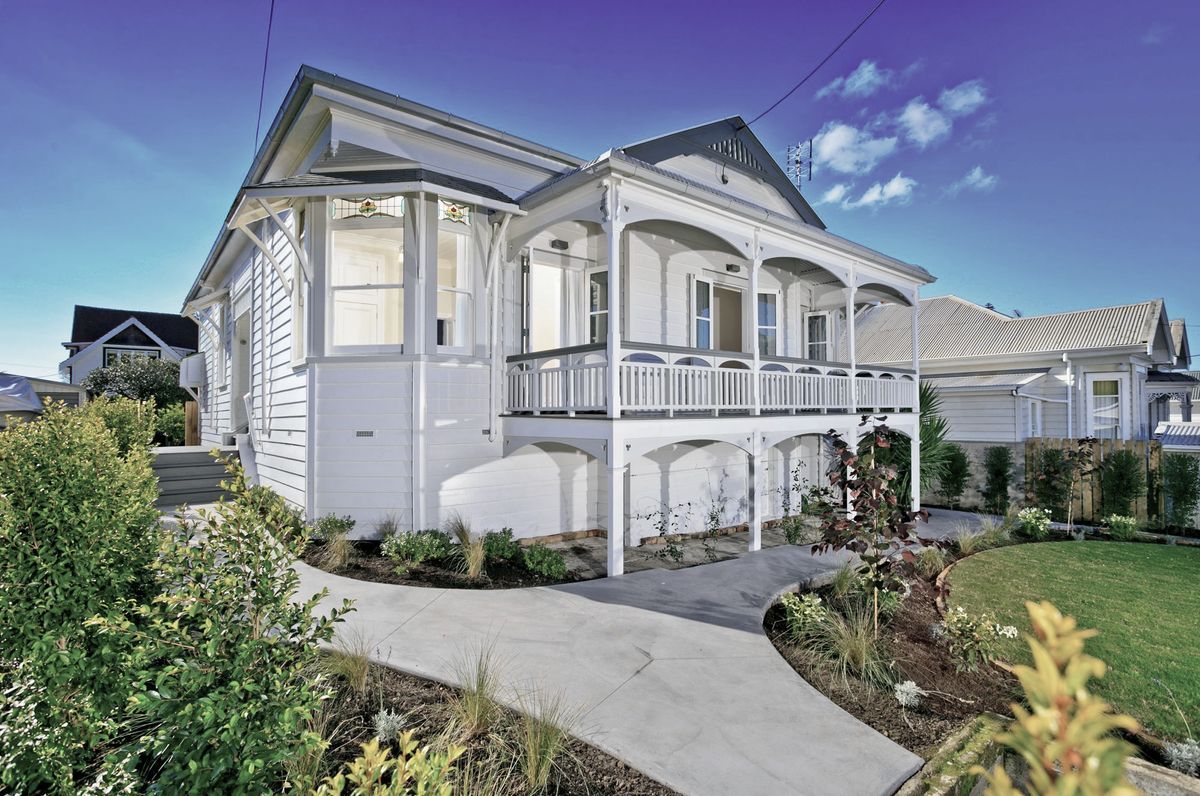 Devonport Character Villa