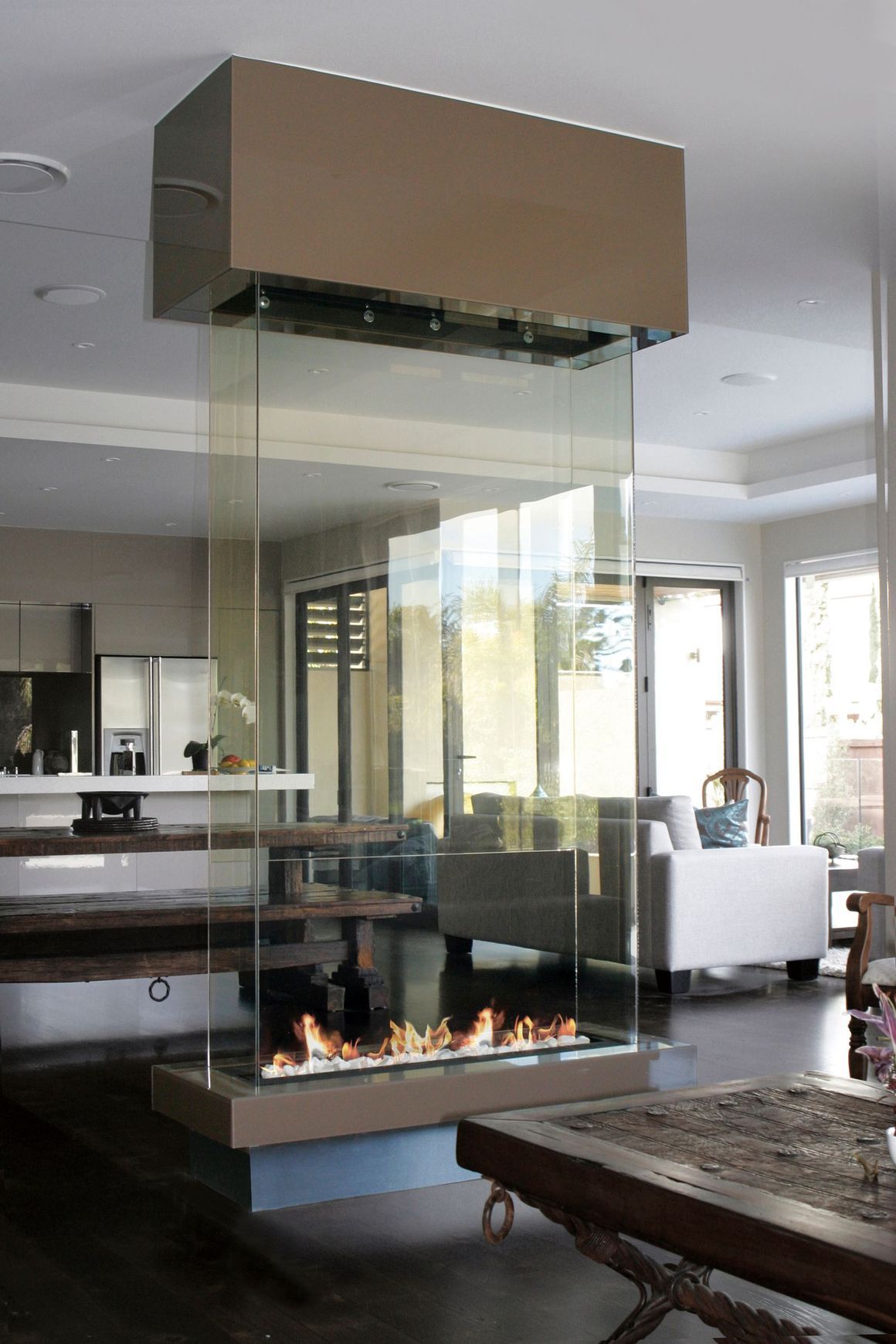 Eastside Quattro Fireplace