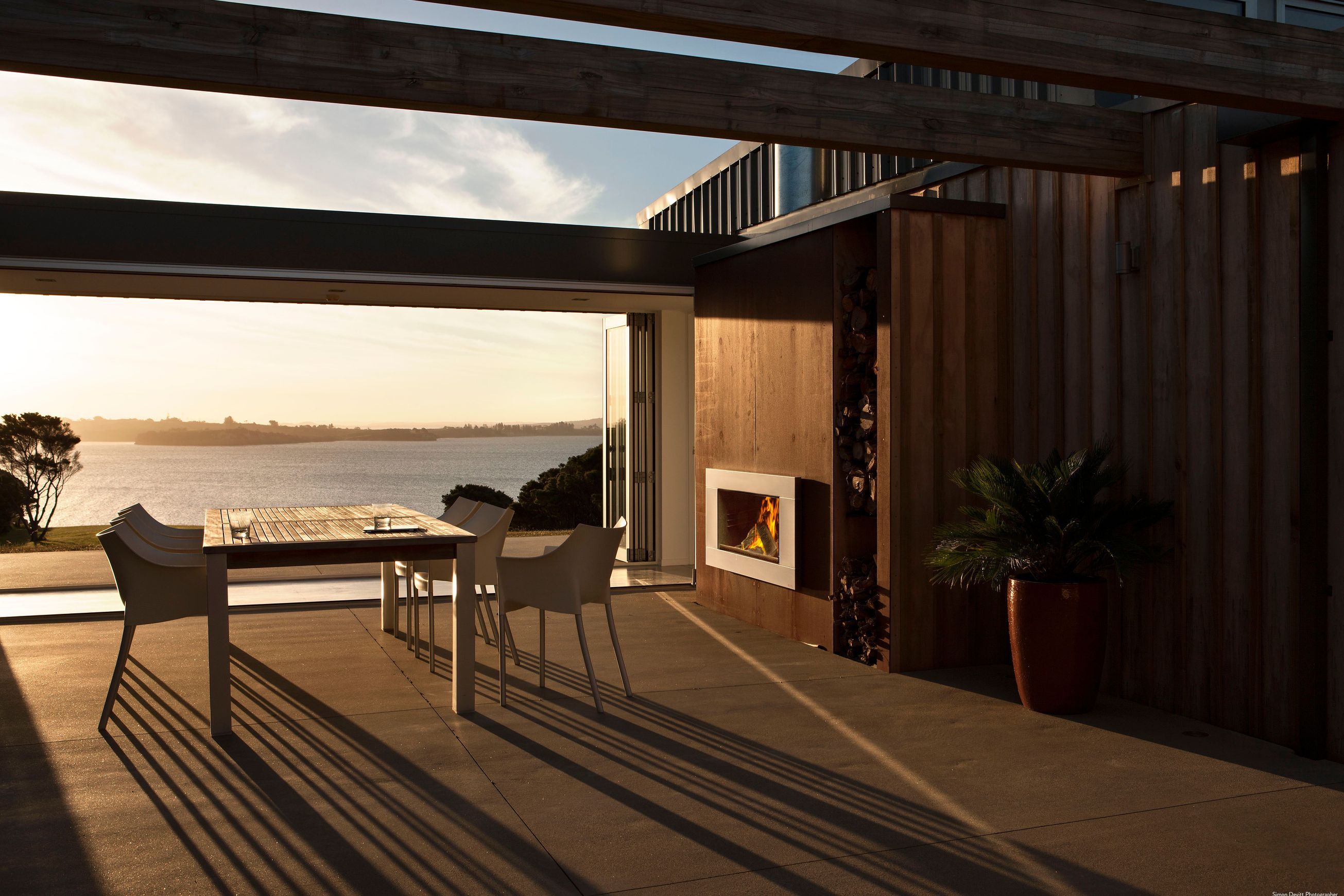 Escea EW5000 Outdoor Cooking Fire