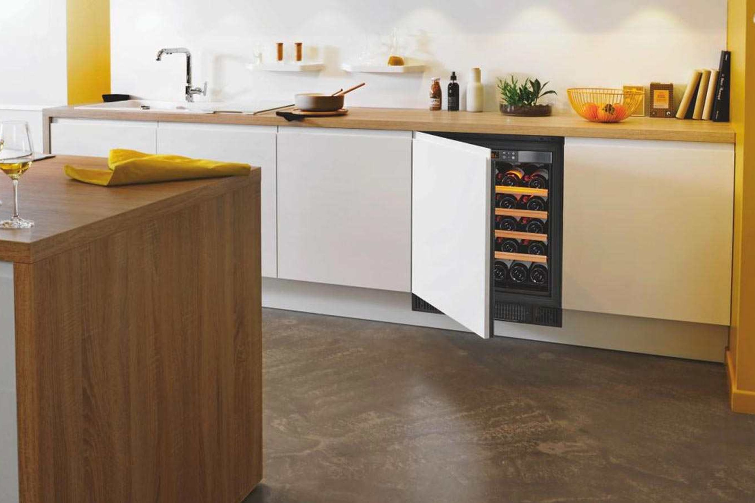 EuroCave Compact Wine Cabinet Wine Fridge V059