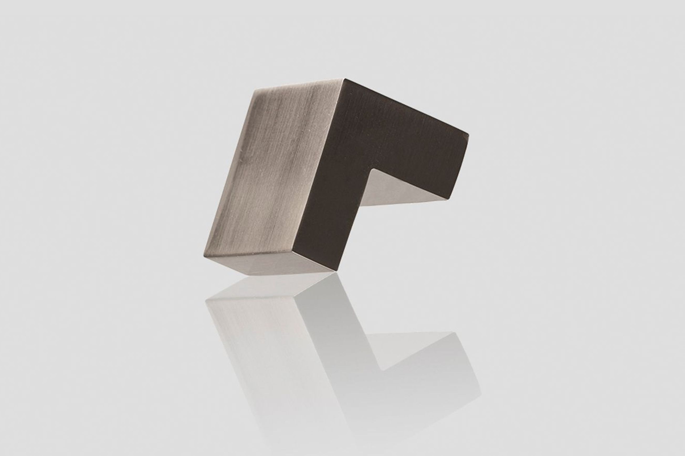 Cabinet Knob: 1112