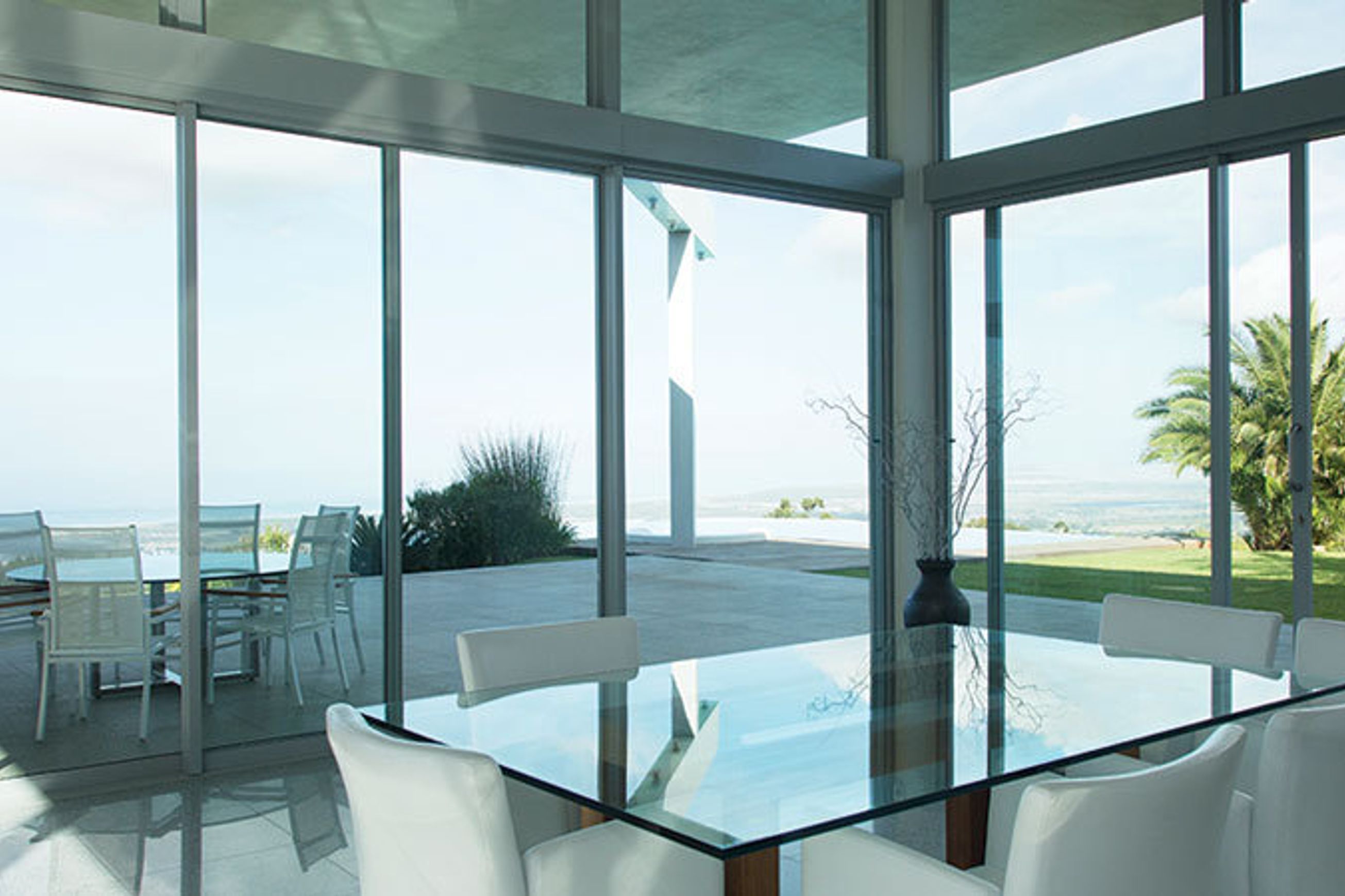 Glass Feature & Glass Furniture