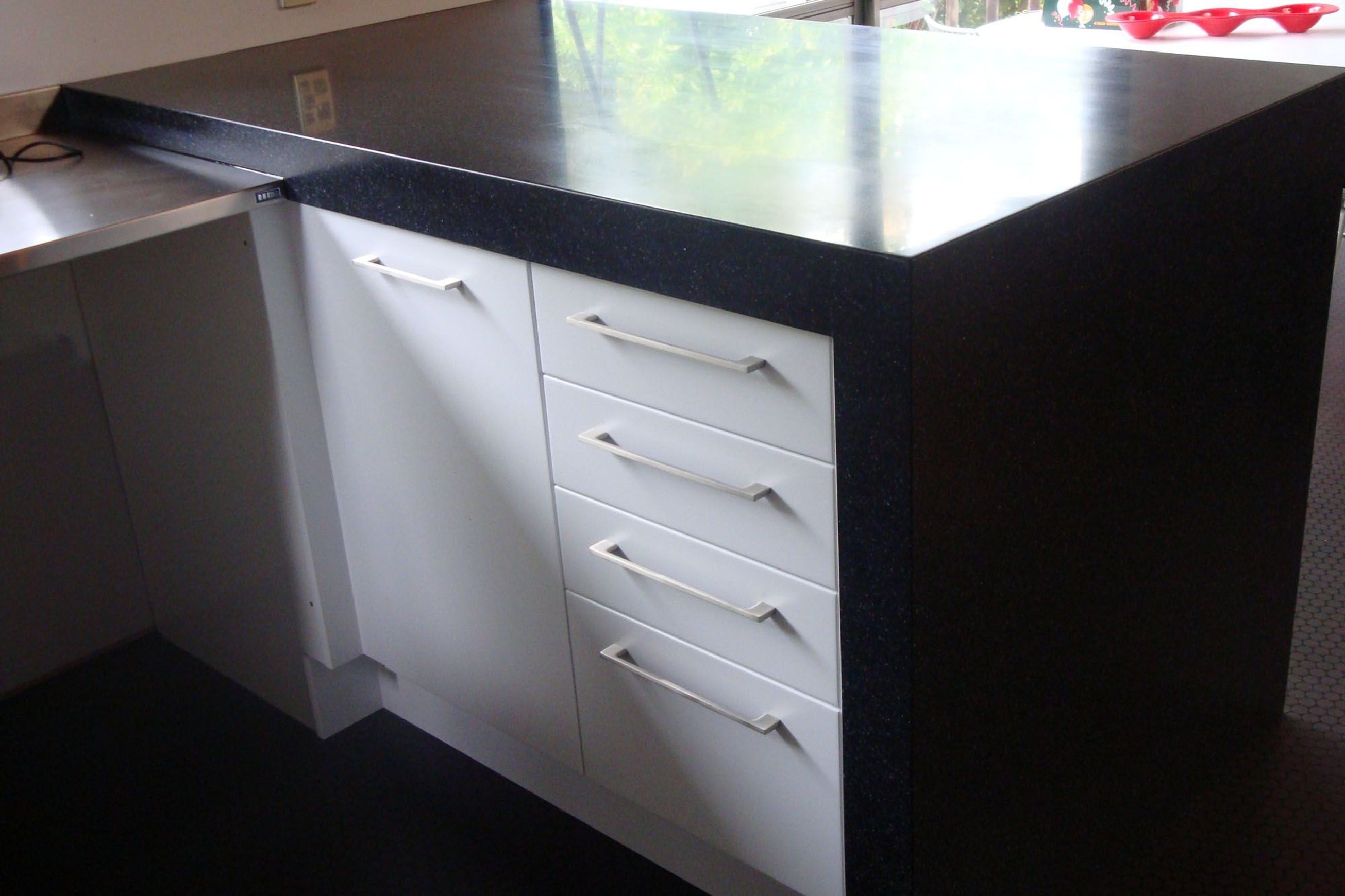 Hi-Macs Solid Surface Tops