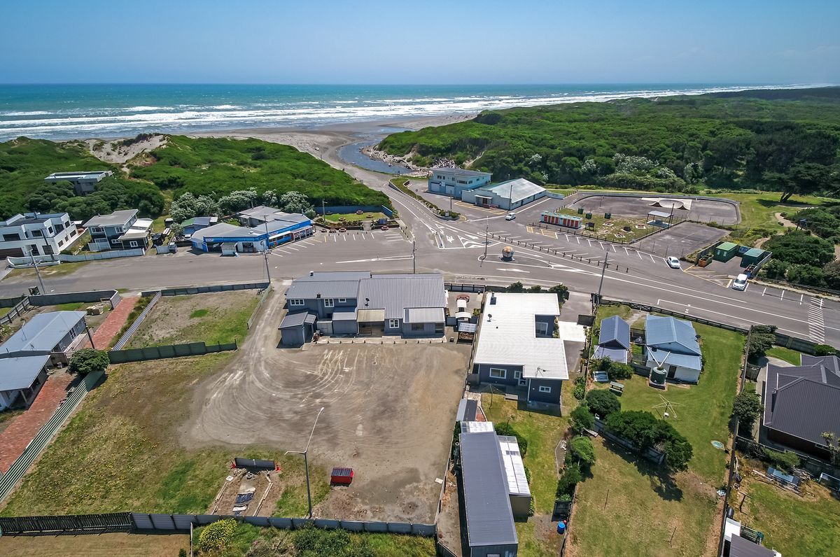 Homely Himatangi Getaway