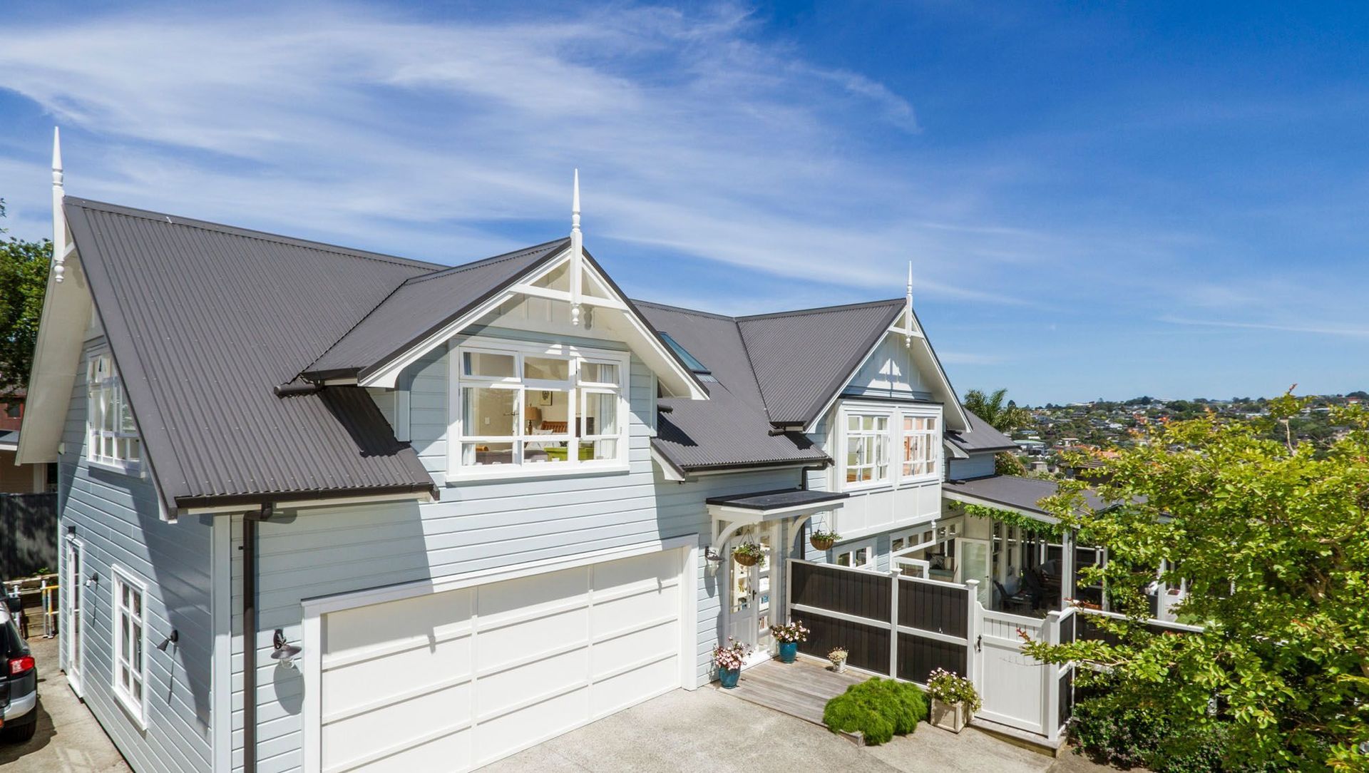 Kowhai House banner