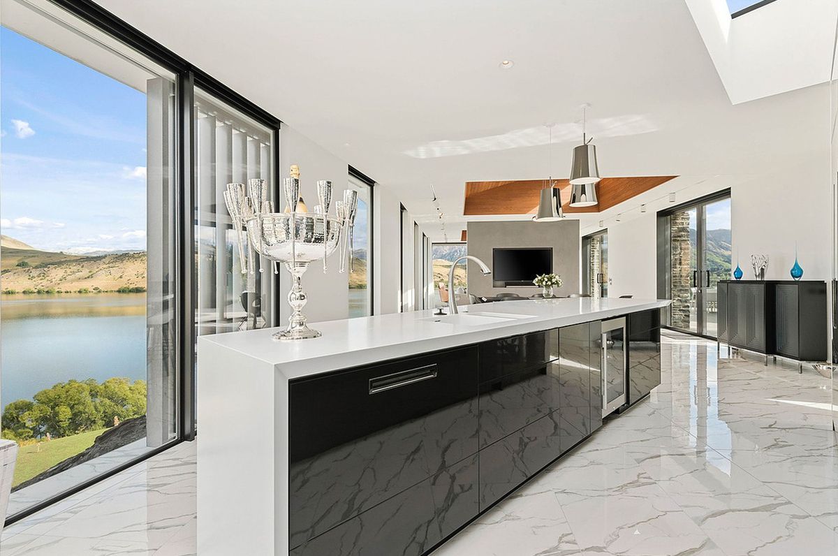 Lake Hayes Road New Home