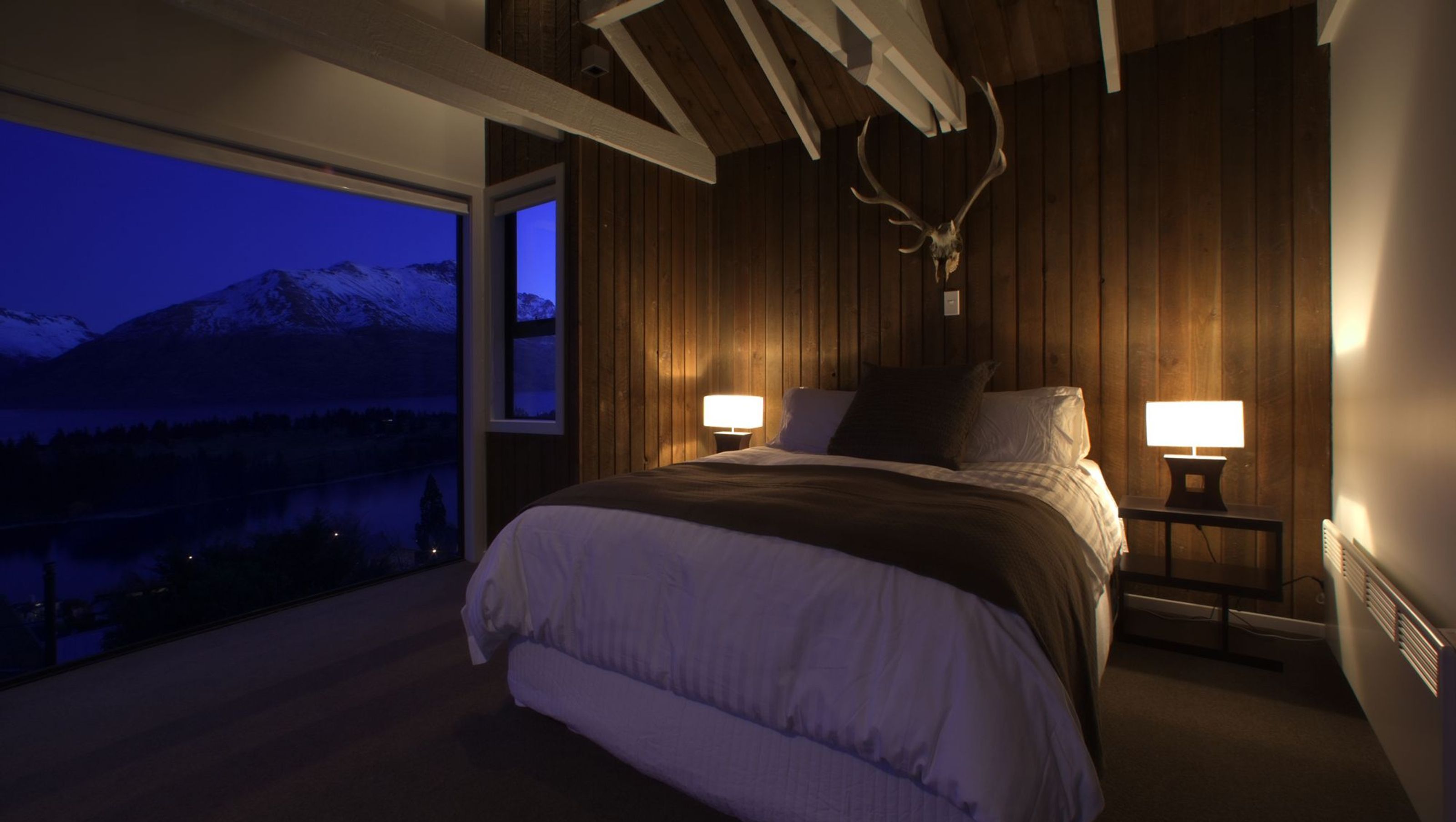 Lake View House