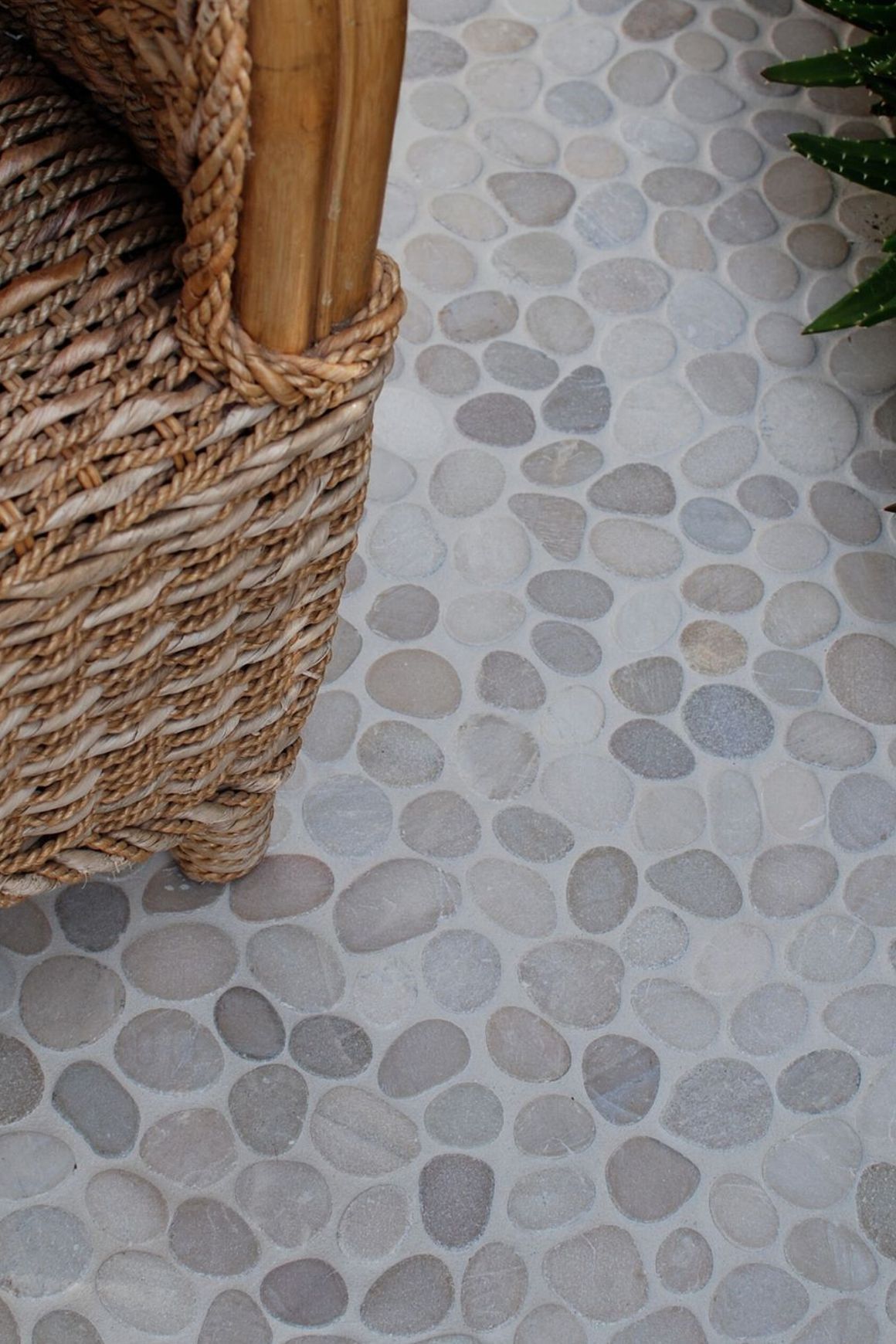 Level Pebble Tile