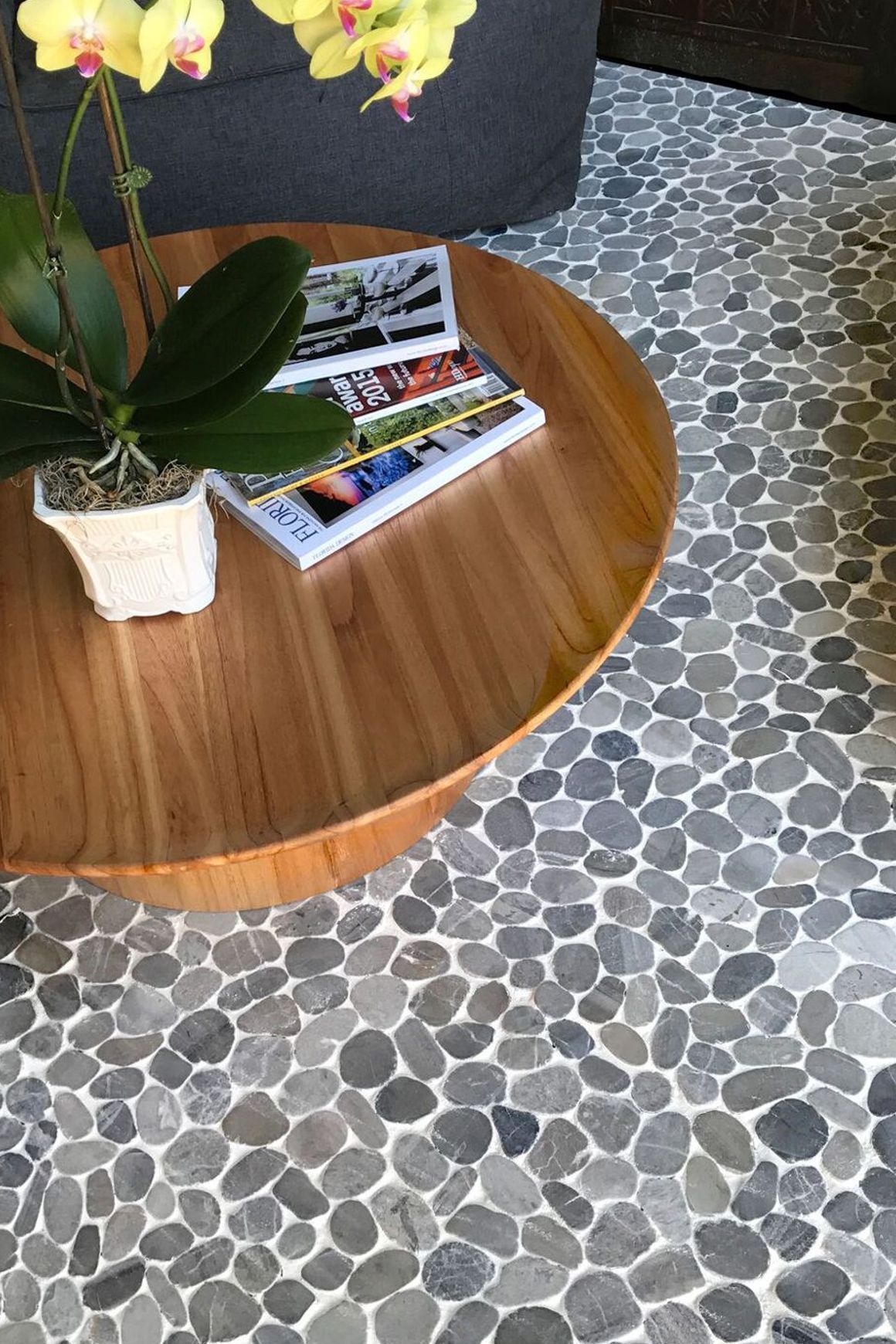 Level Pebble Tile