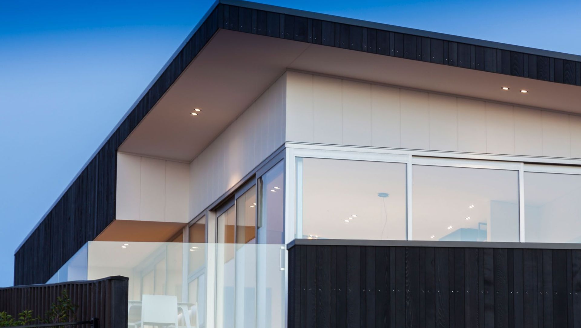 Light Luxury banner