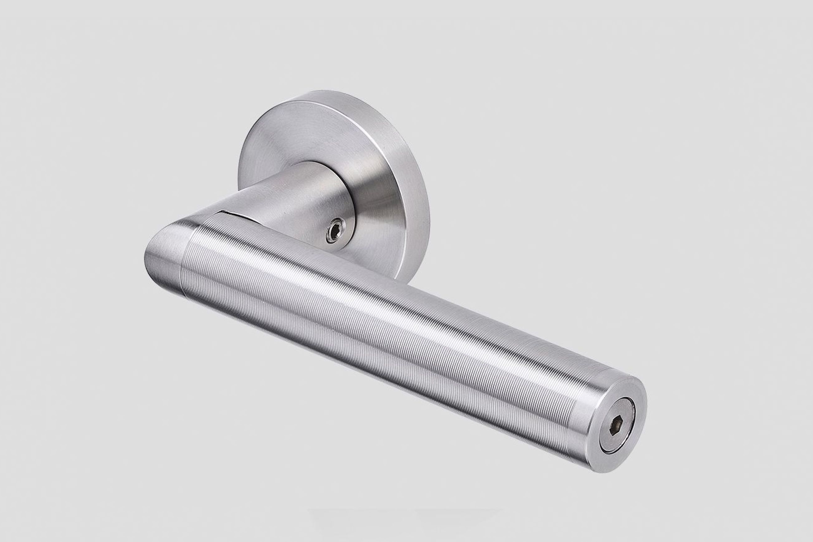 'Link Scratch' Lever Handle Less is More