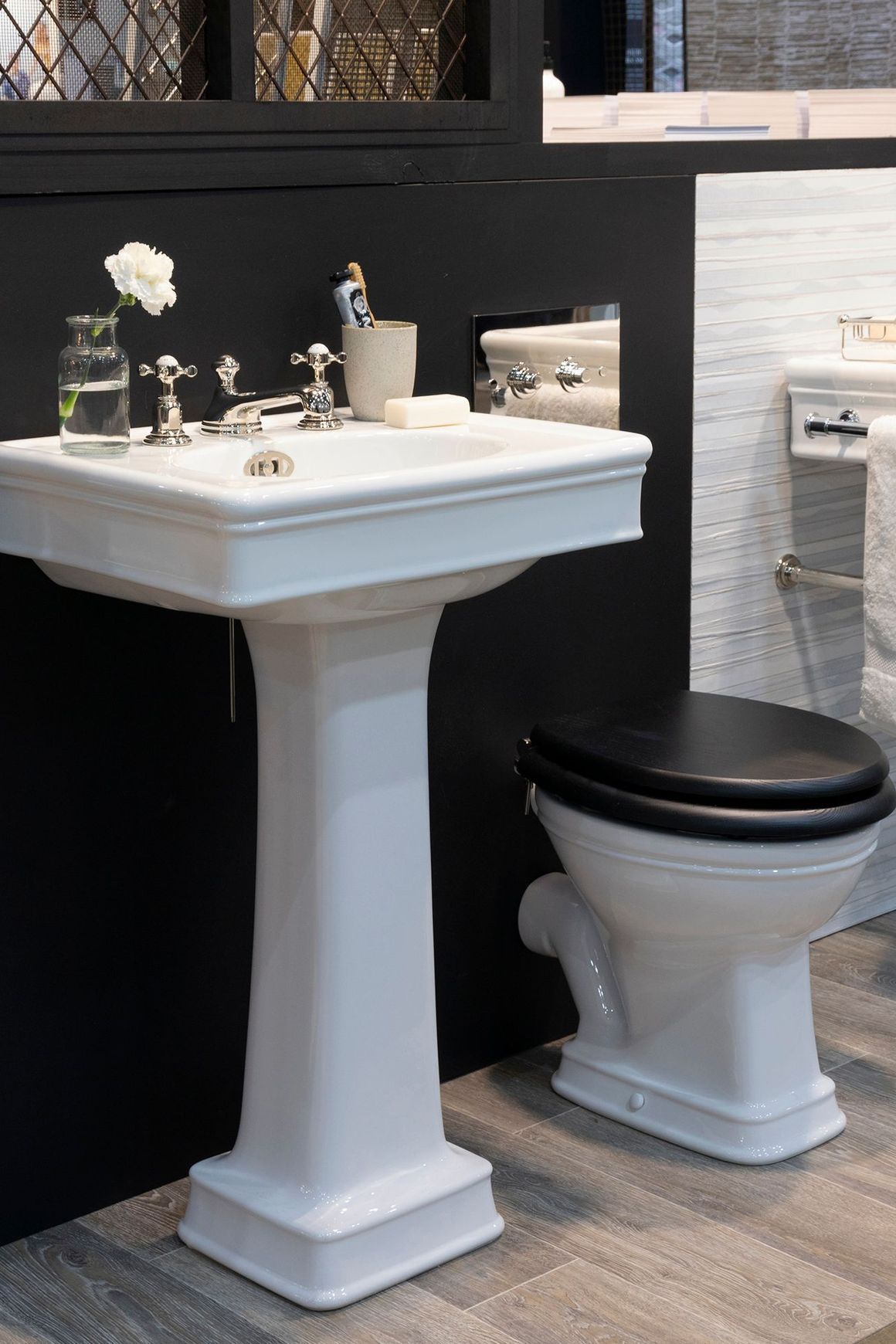Lonsdale 550 and 650 basin