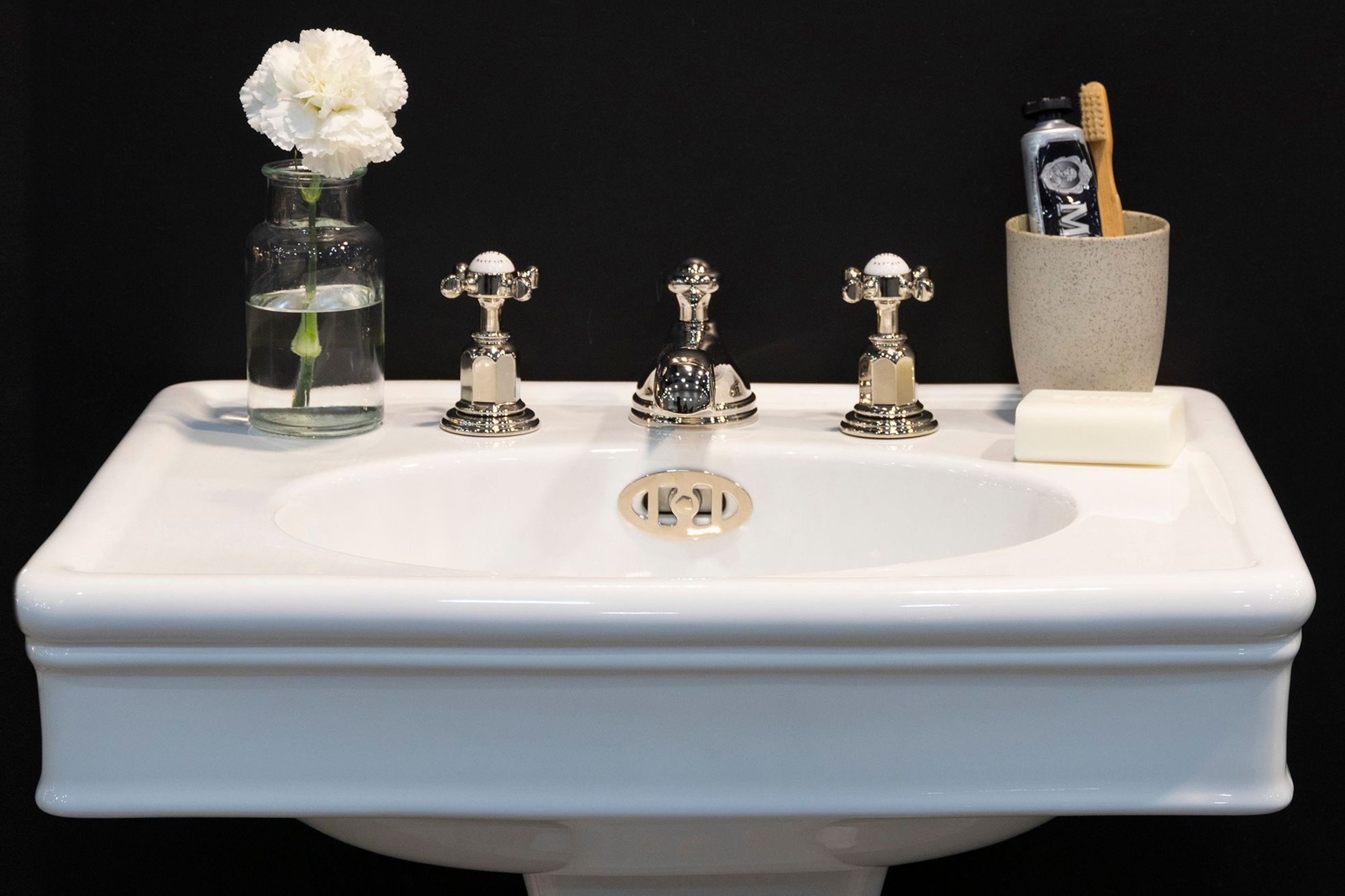 Lonsdale 550 and 650 basin