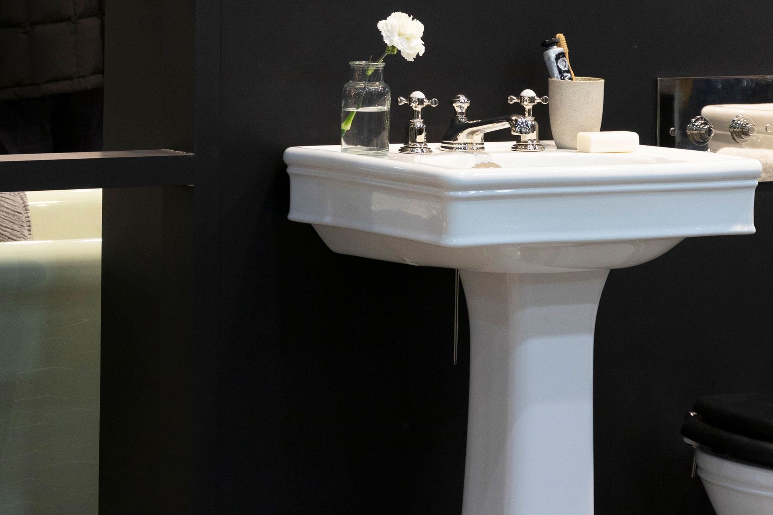 Lonsdale 550 and 650 basin