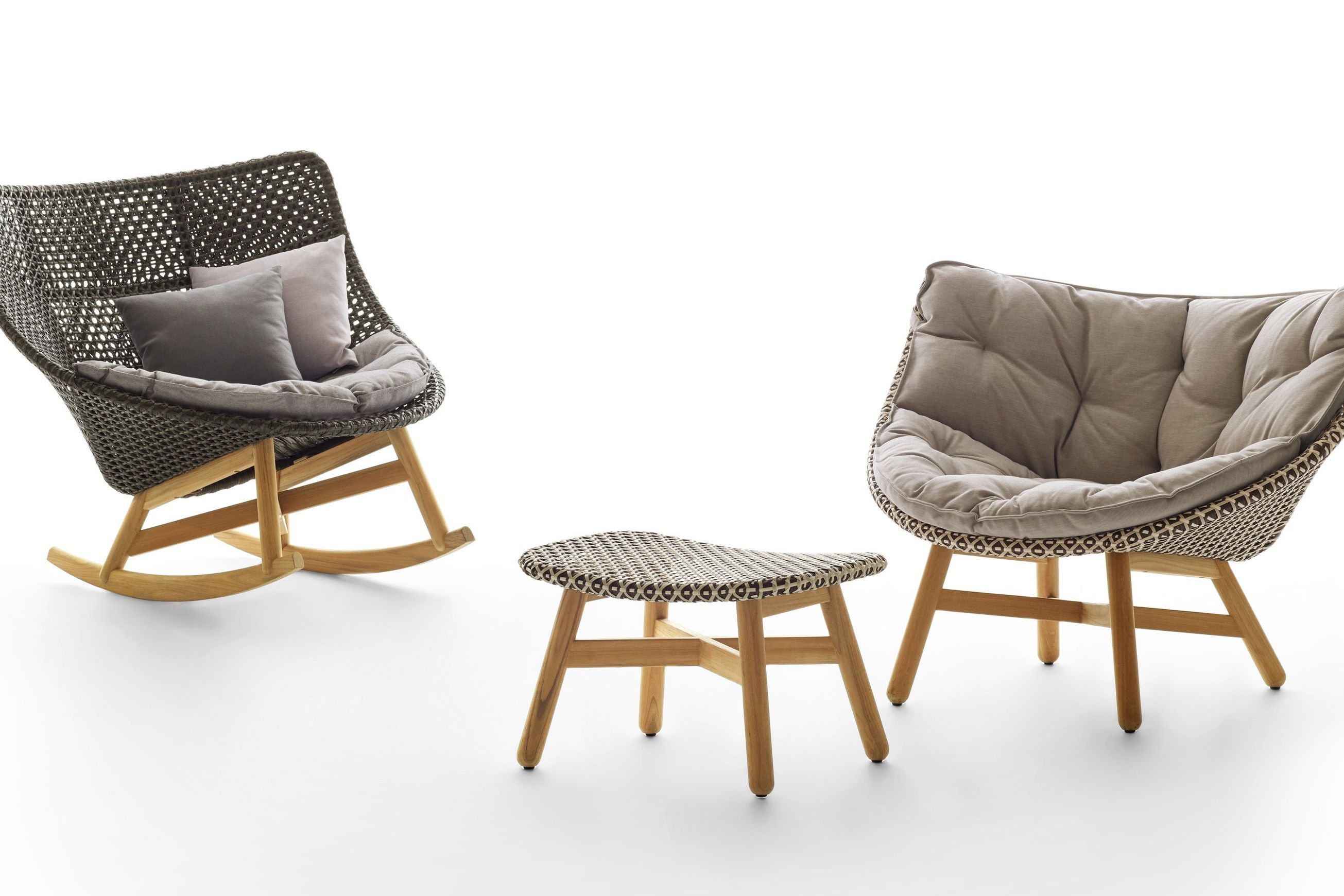 Mbrace wing chair by DEDON