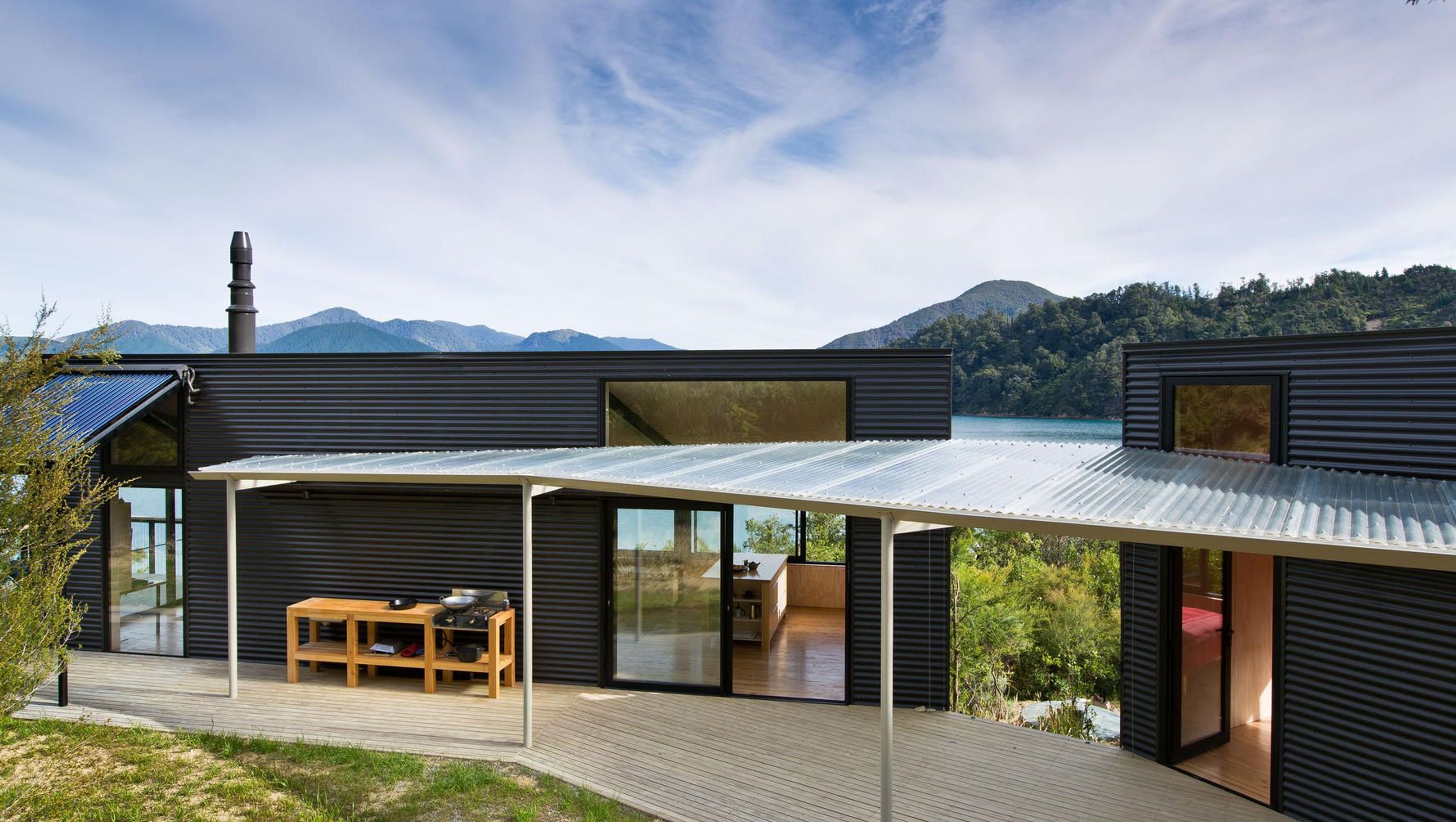 Miro Bay Bach