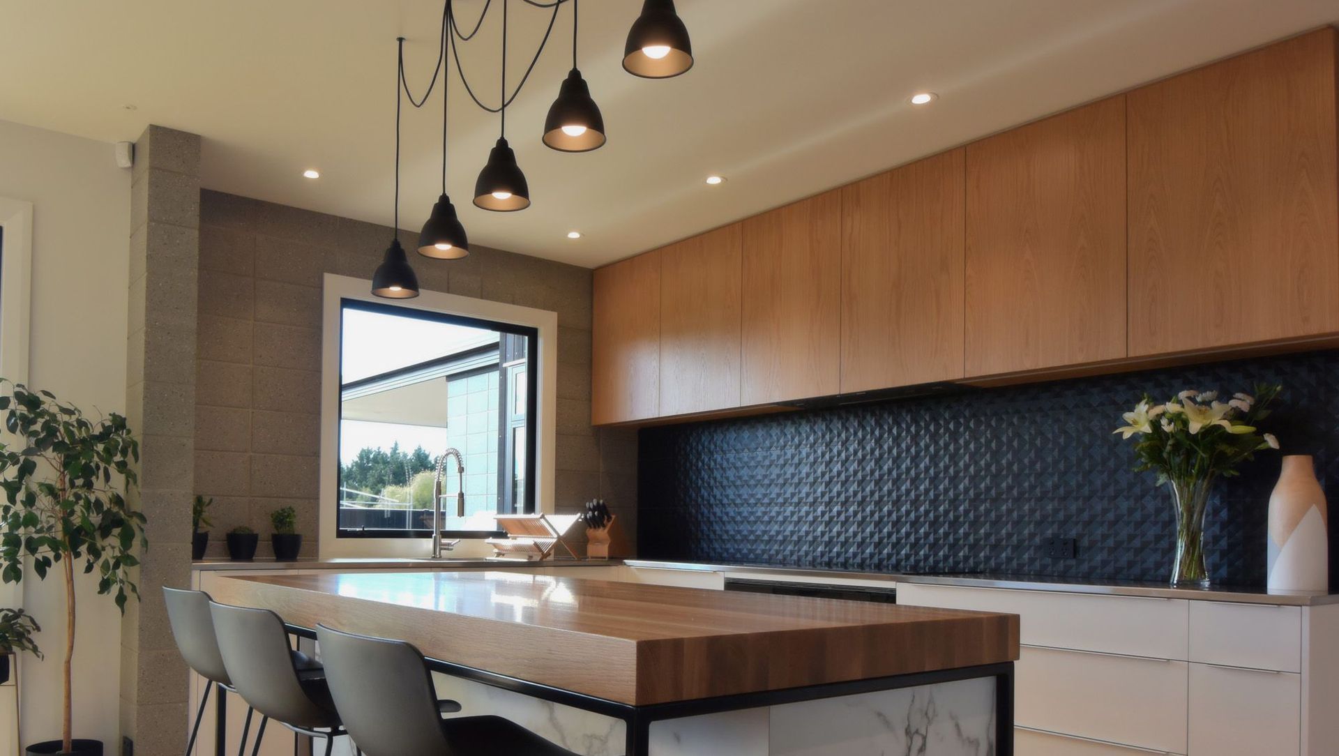 Modern Home banner