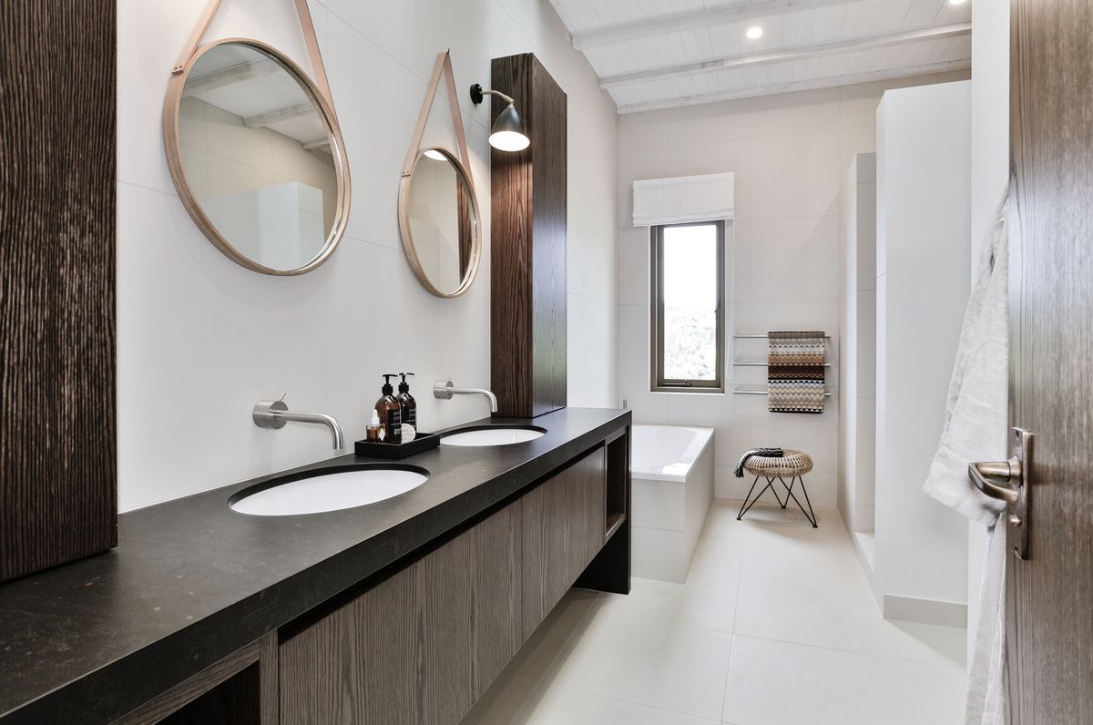 Muriwai Bathrooms by Sue Gillbanks