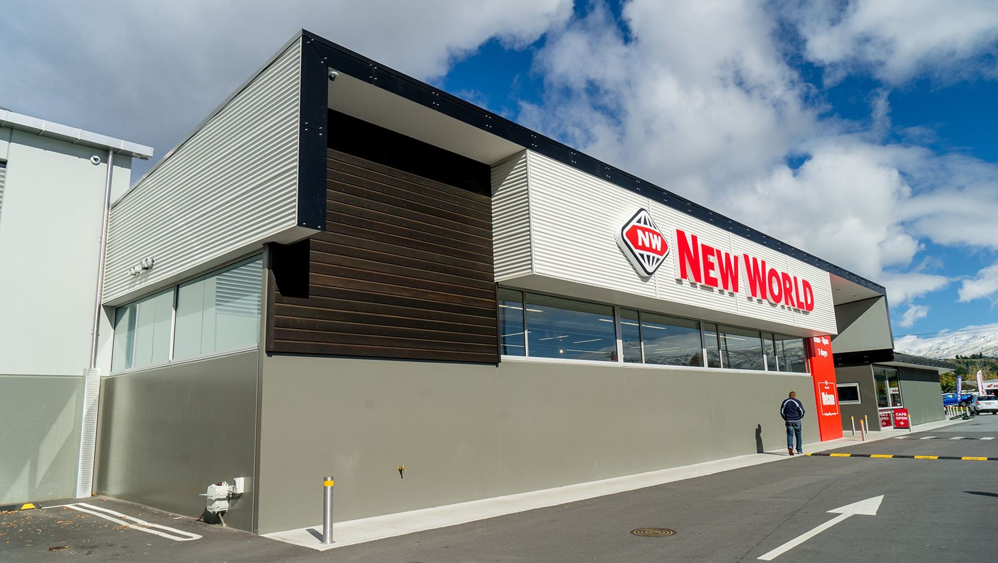 Alexandra New World