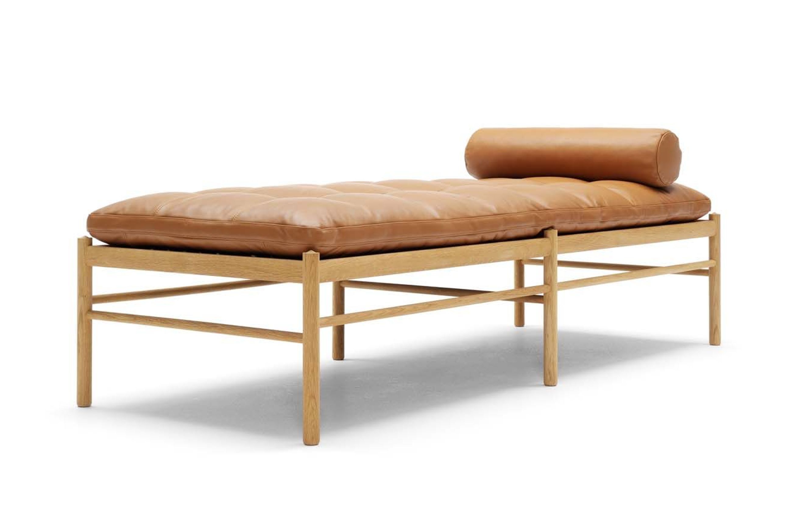 OW150 Daybed by Carl Hansen + Son