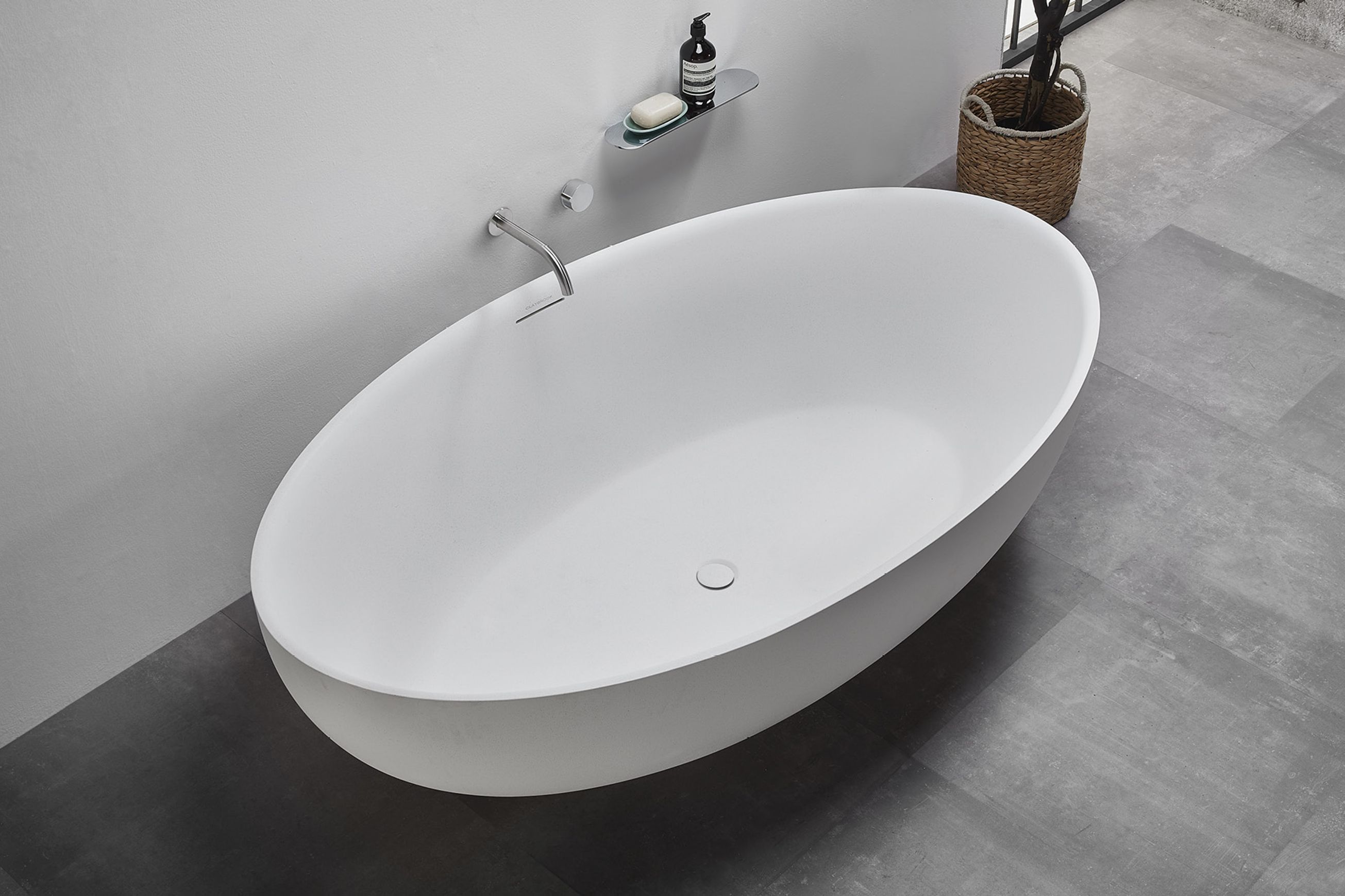 Ovo 1800 Freestanding Bath