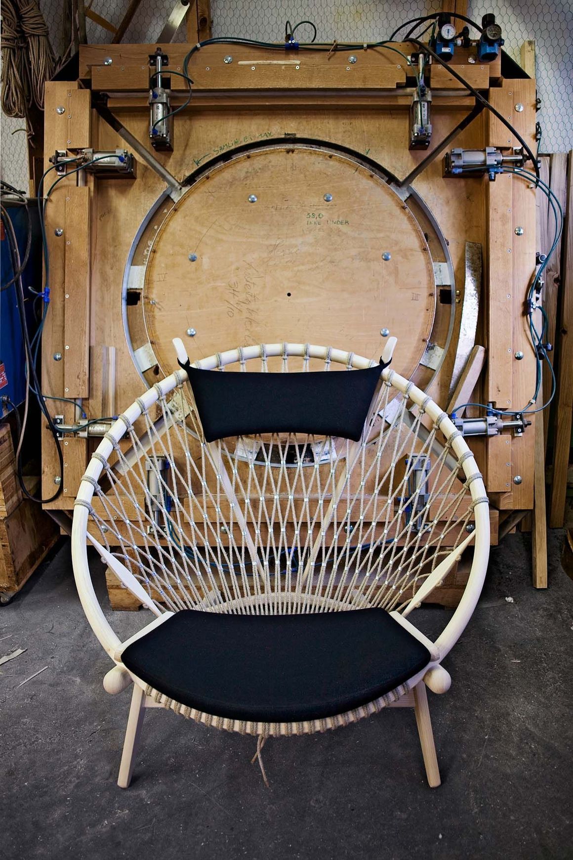 PP130 Circle Chair by PP Mobler