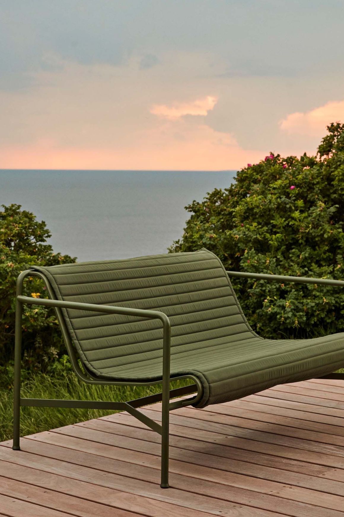 Palissade Lounge Sofa by HAY