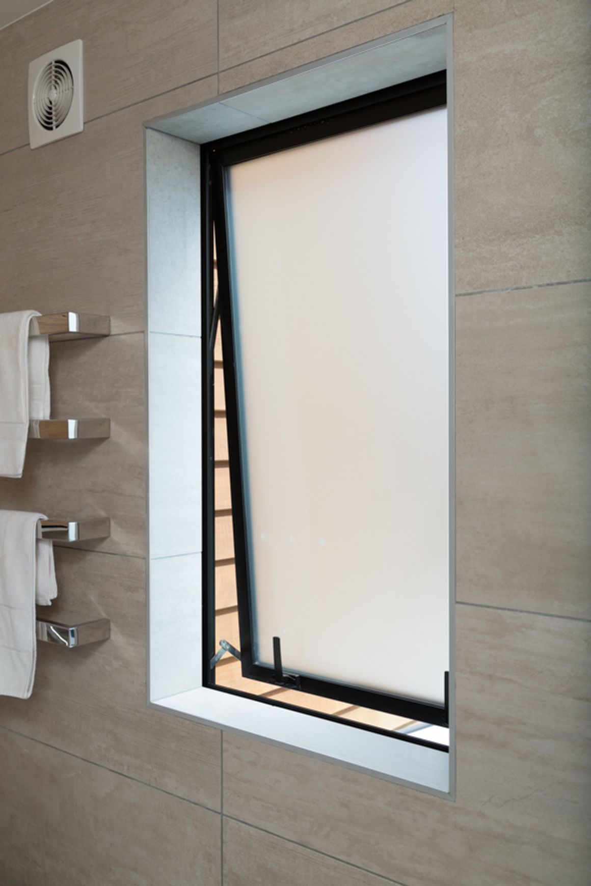 Pattern & Privacy Glass