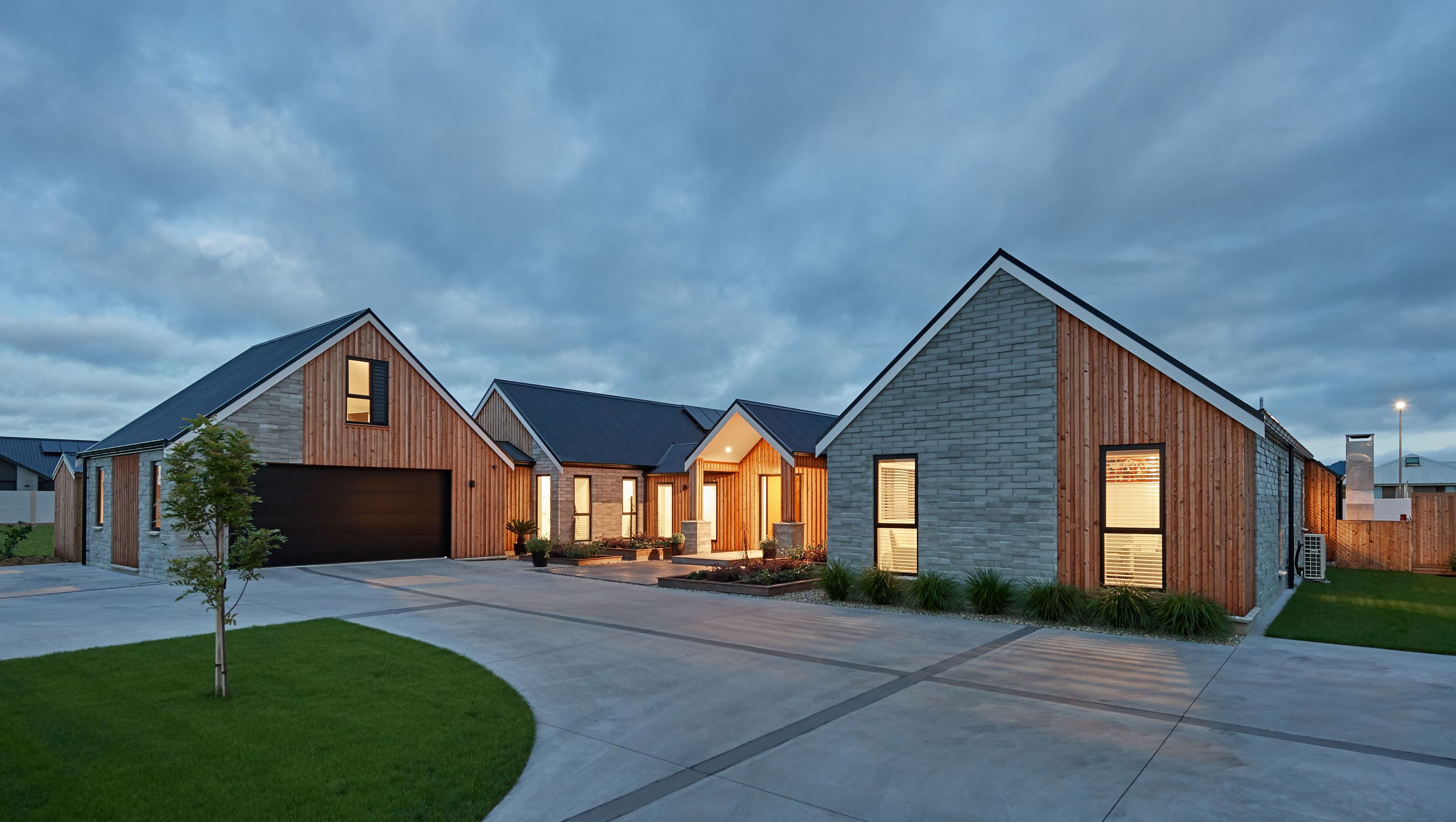 Pod and Link House