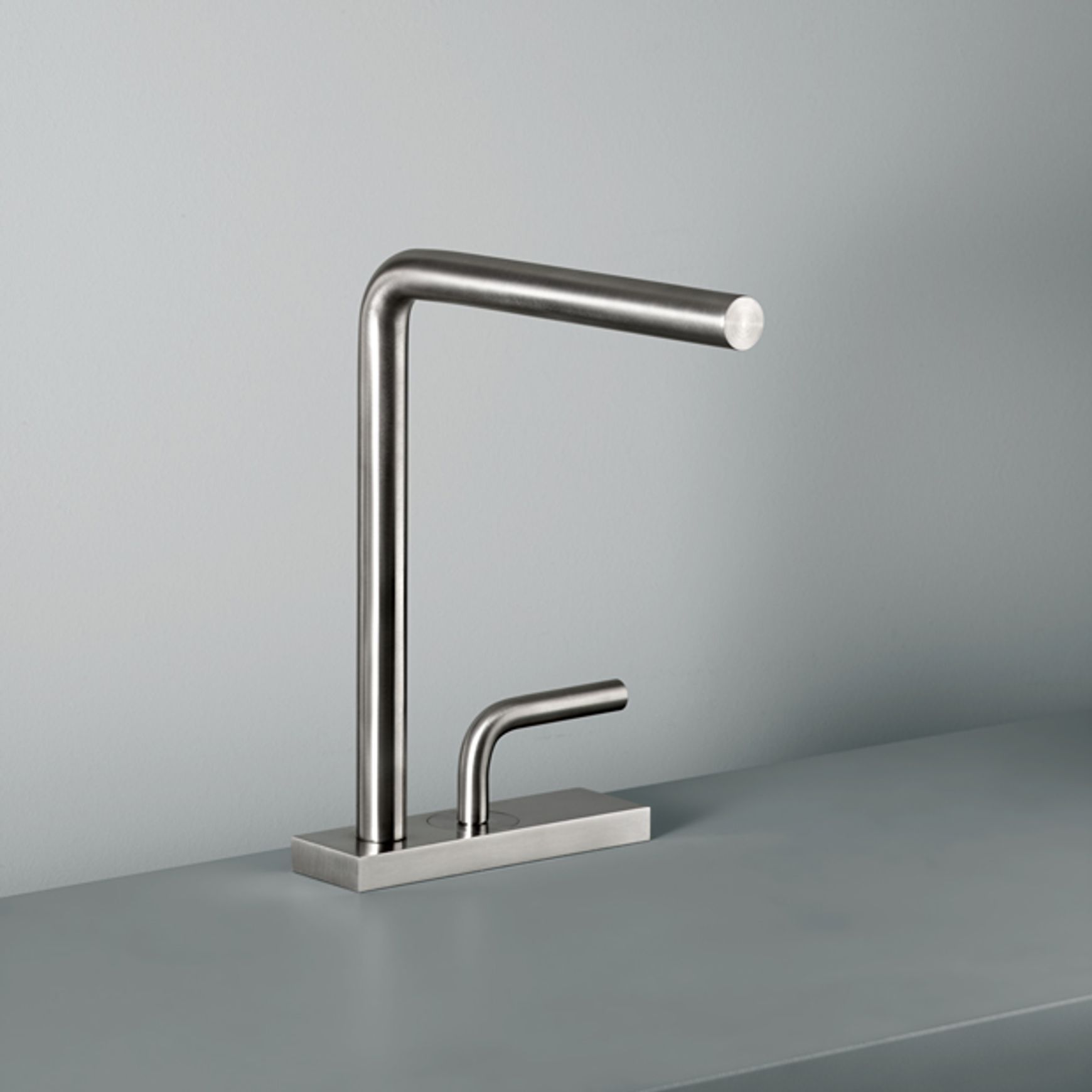 Levo Series by Quadro