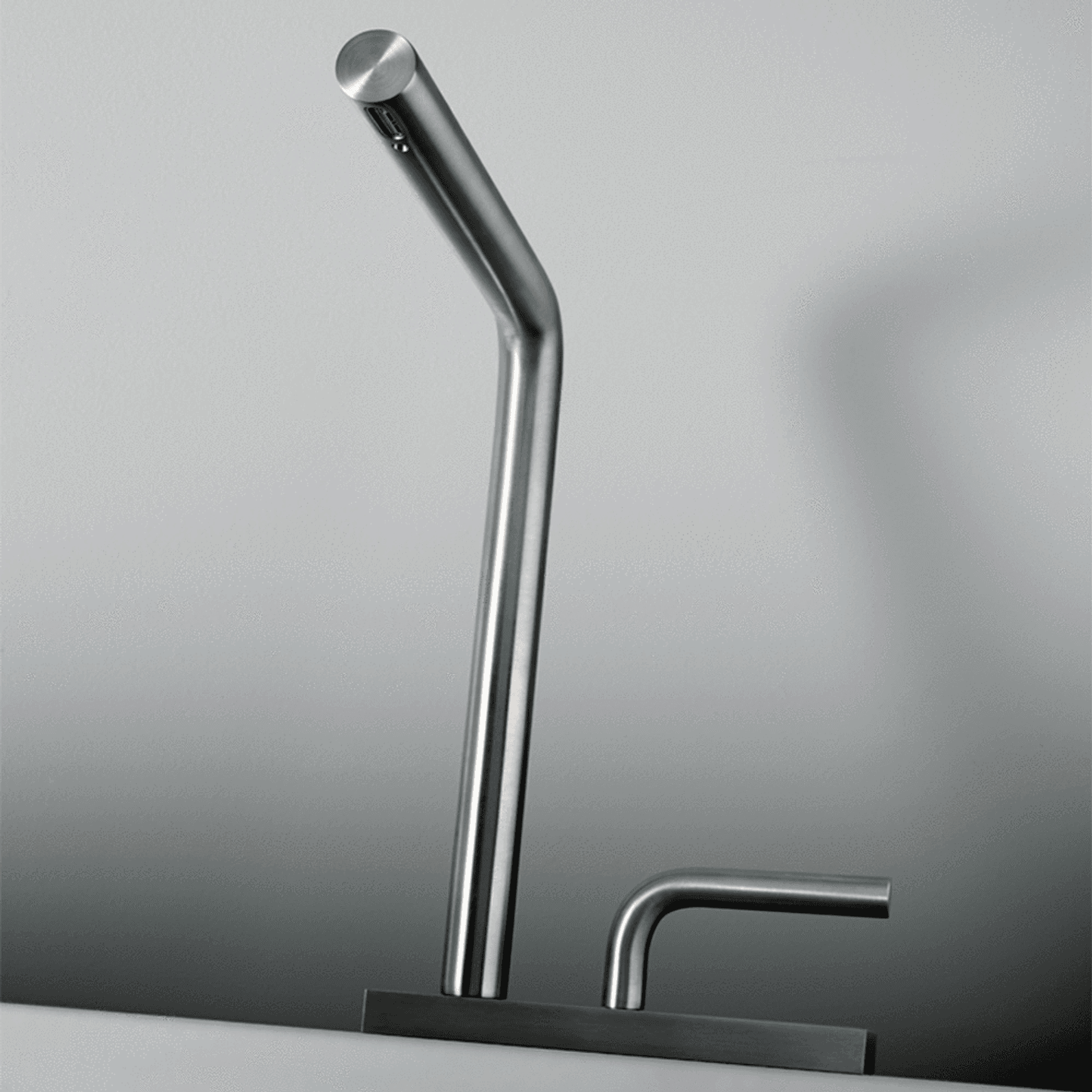 Levo Series by Quadro