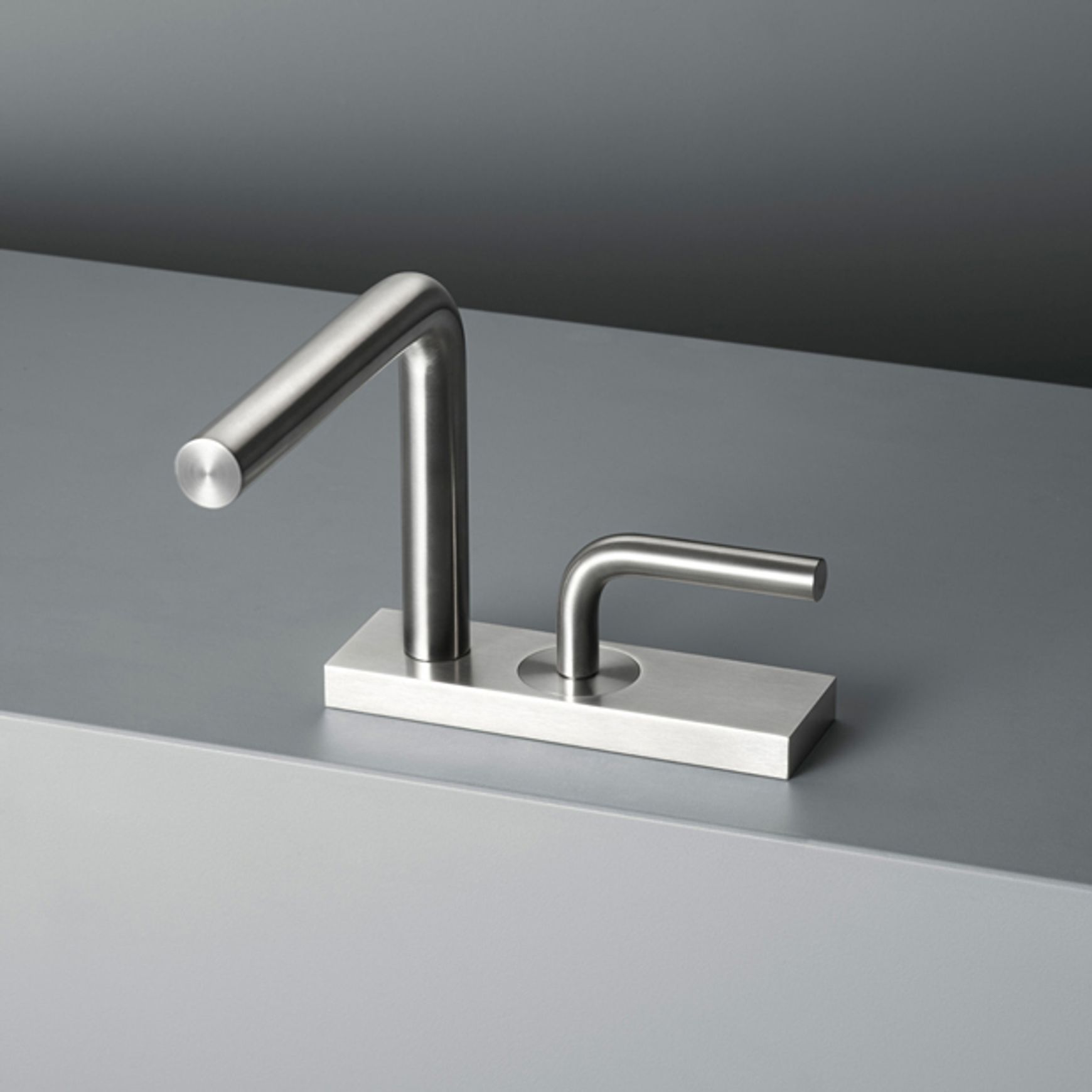 Levo Series by Quadro
