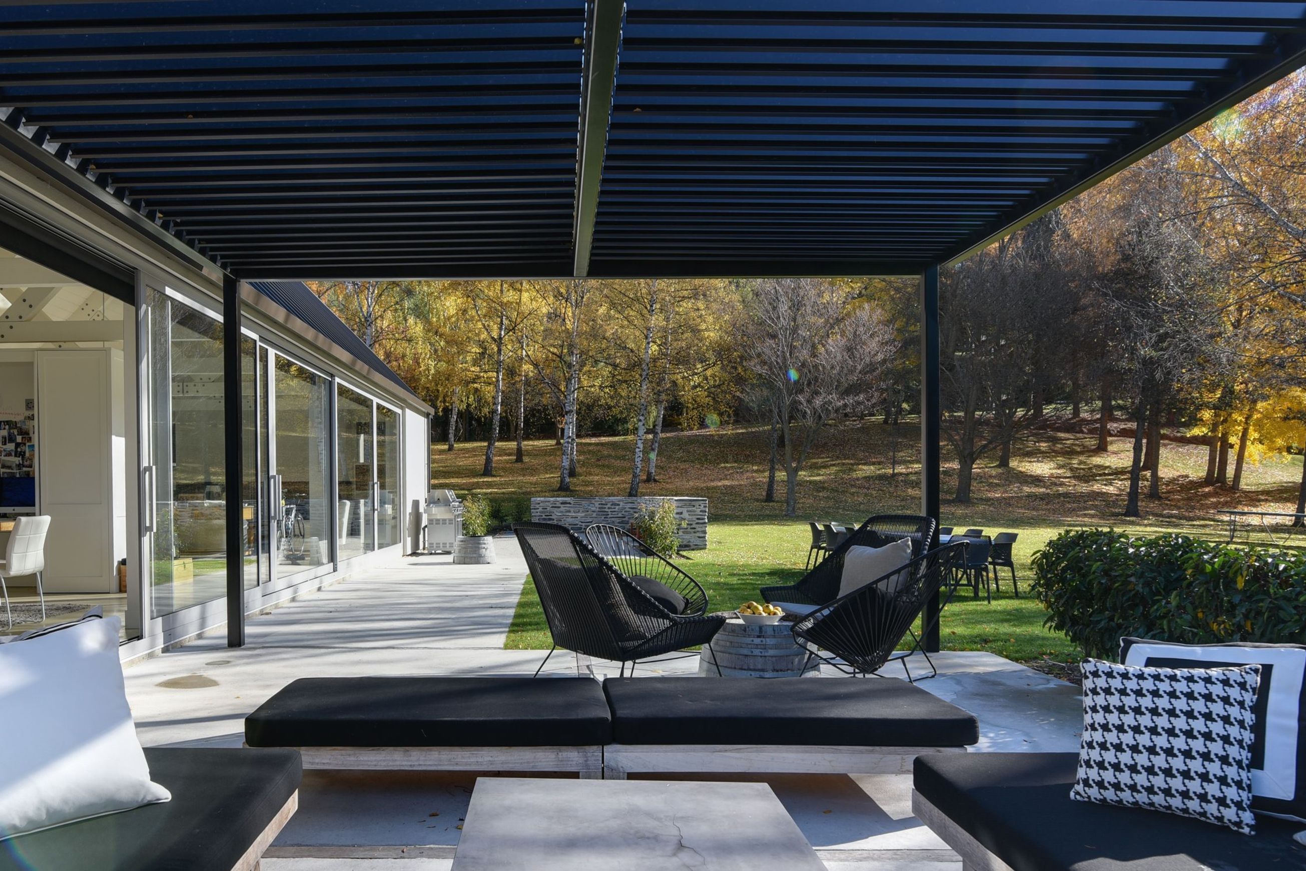 Locarno RL200 Louvre Roof System