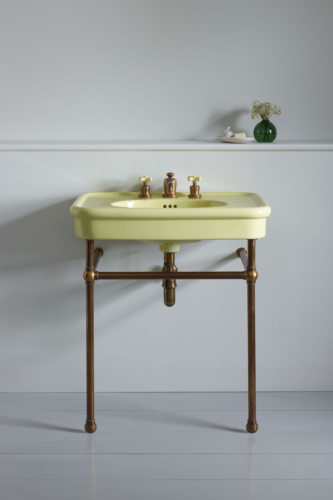 Rockwell Basin on Basin Stand