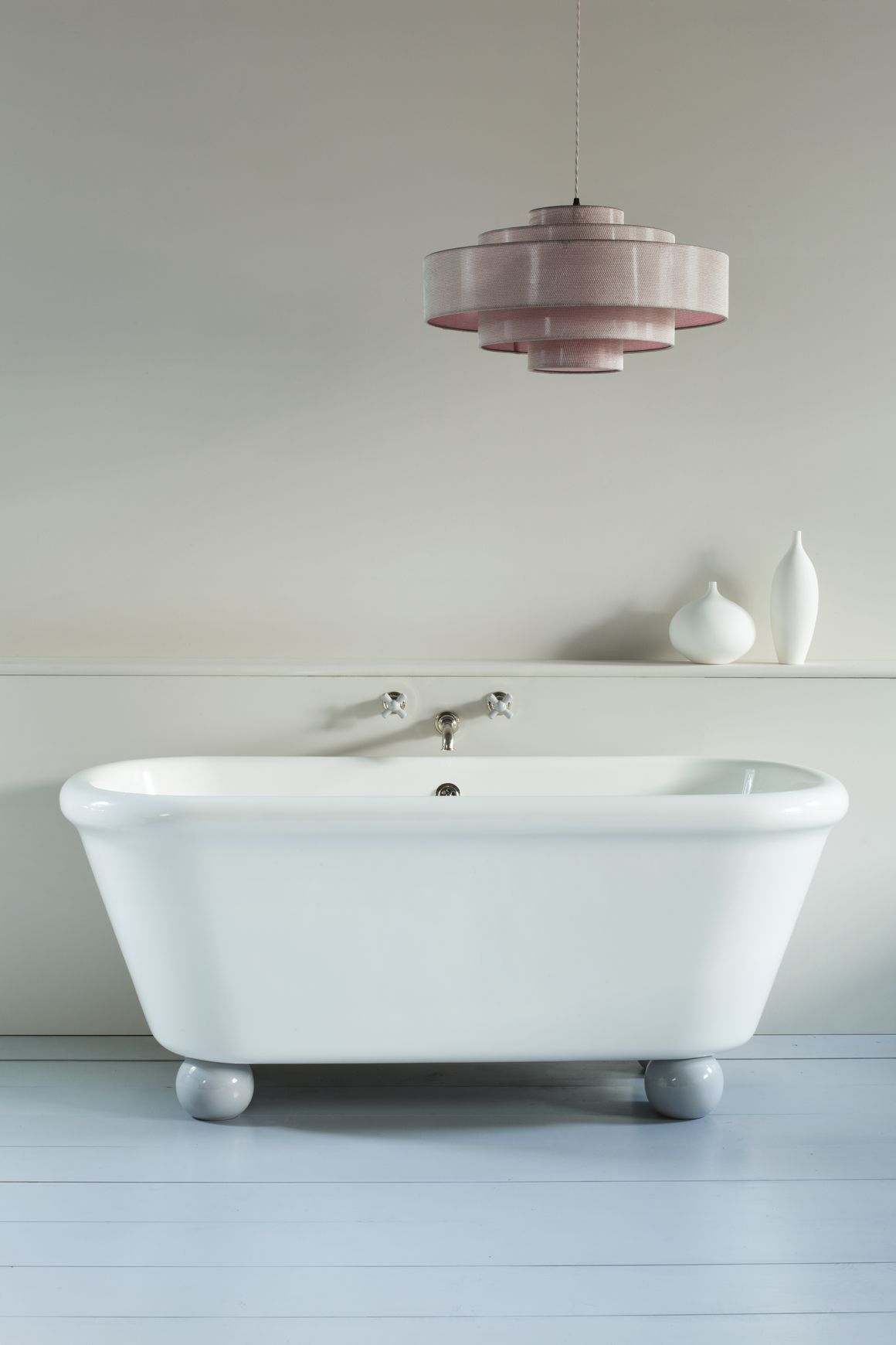 Rockwell Bath with Feet