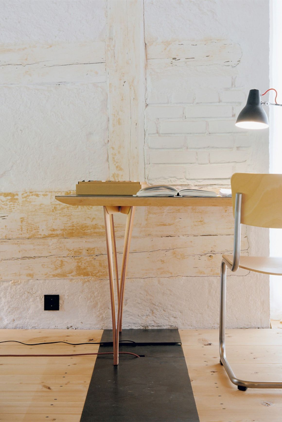 SPANOTO Table