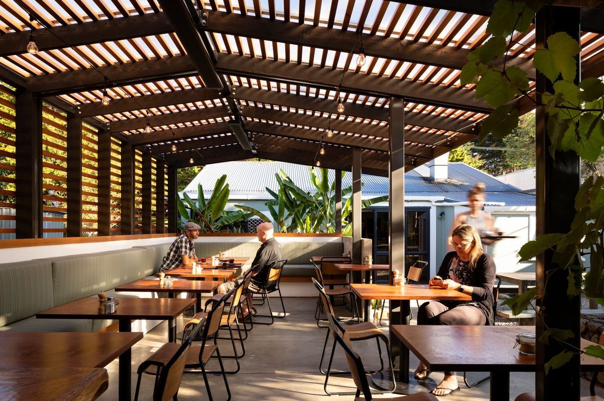 The Front Room Coastal Eatery