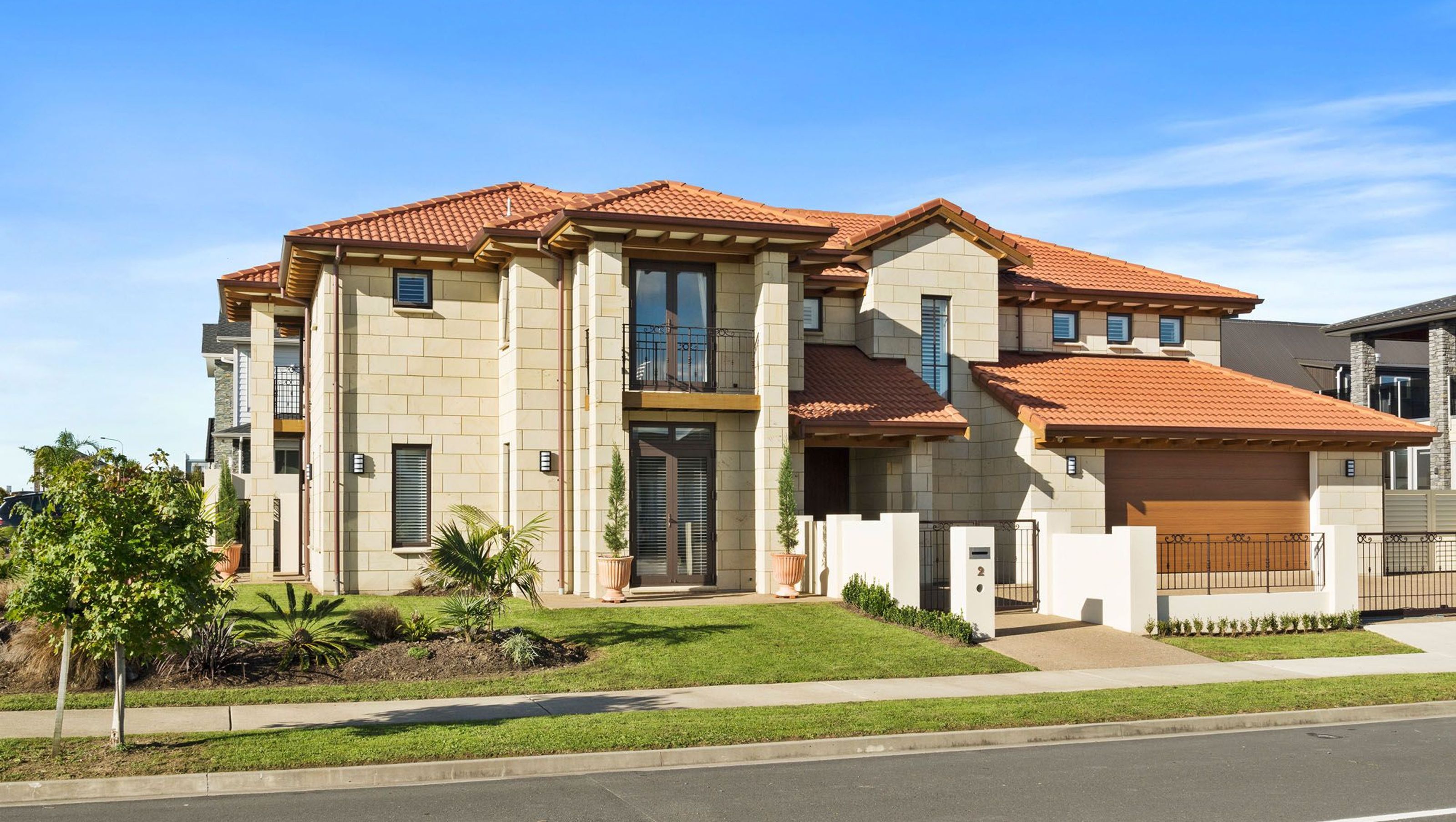 Troys Link Home