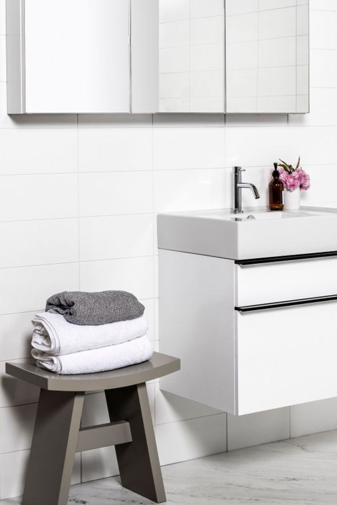 Twenty Wall-Hung Vanity