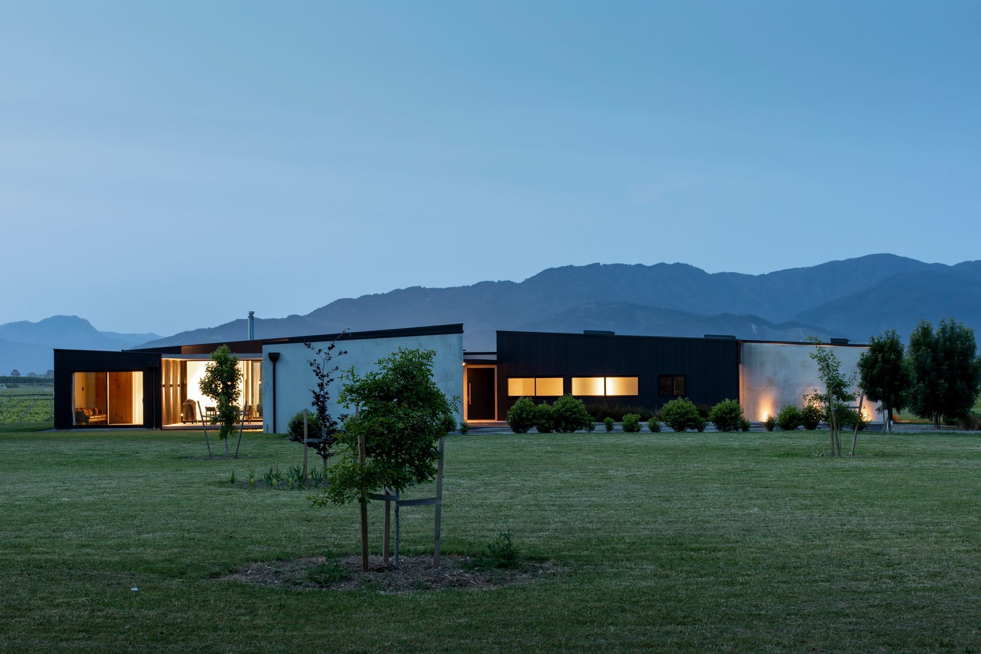 A sense of privacy was one of the key considerations for the homeowner, so the house was sited as far away from the street frontage as the site allowed.
