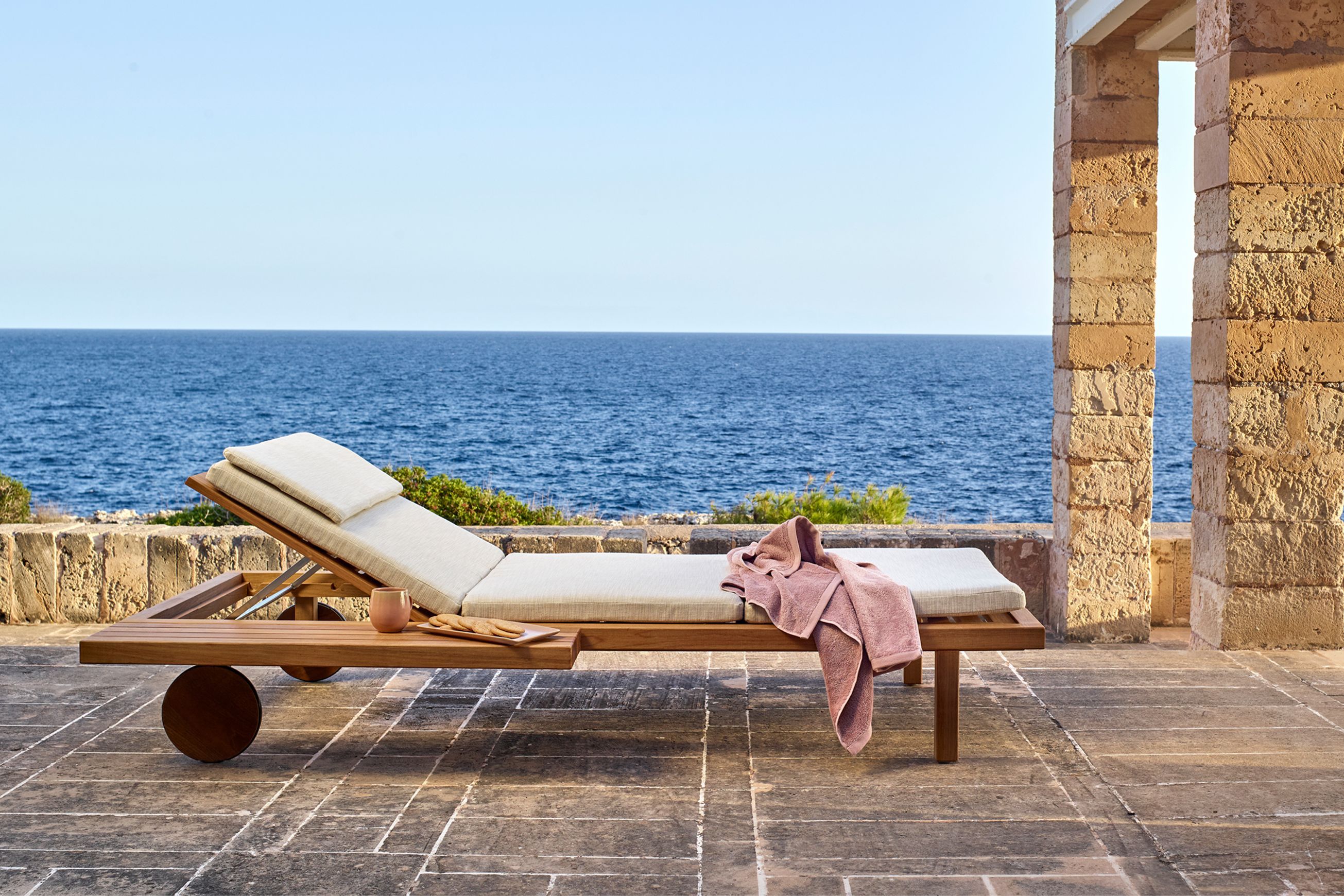 Vis-a-vis Sun Lounger by Tribu