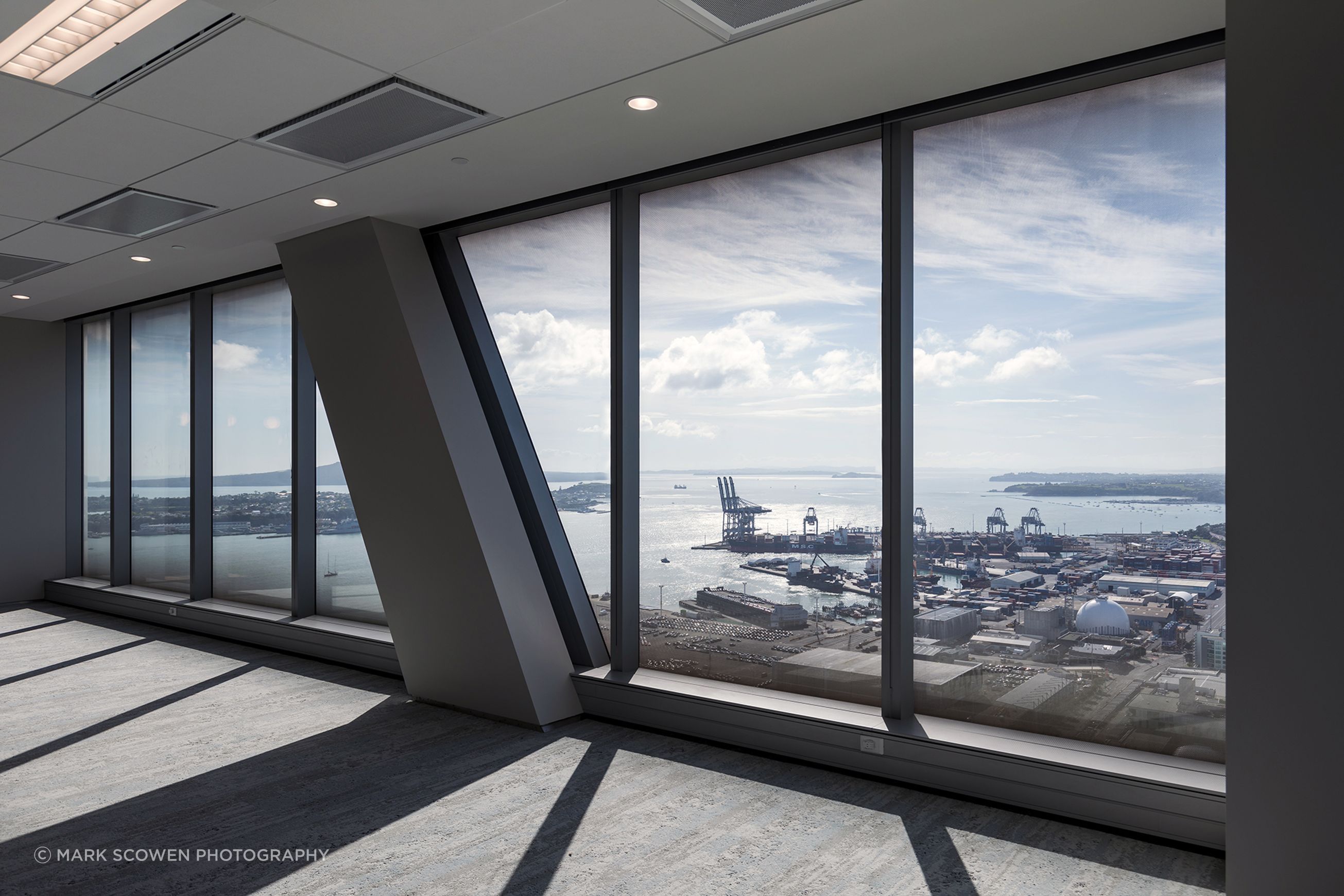 PW1000 4 sided flush glazed unitised curtainwall