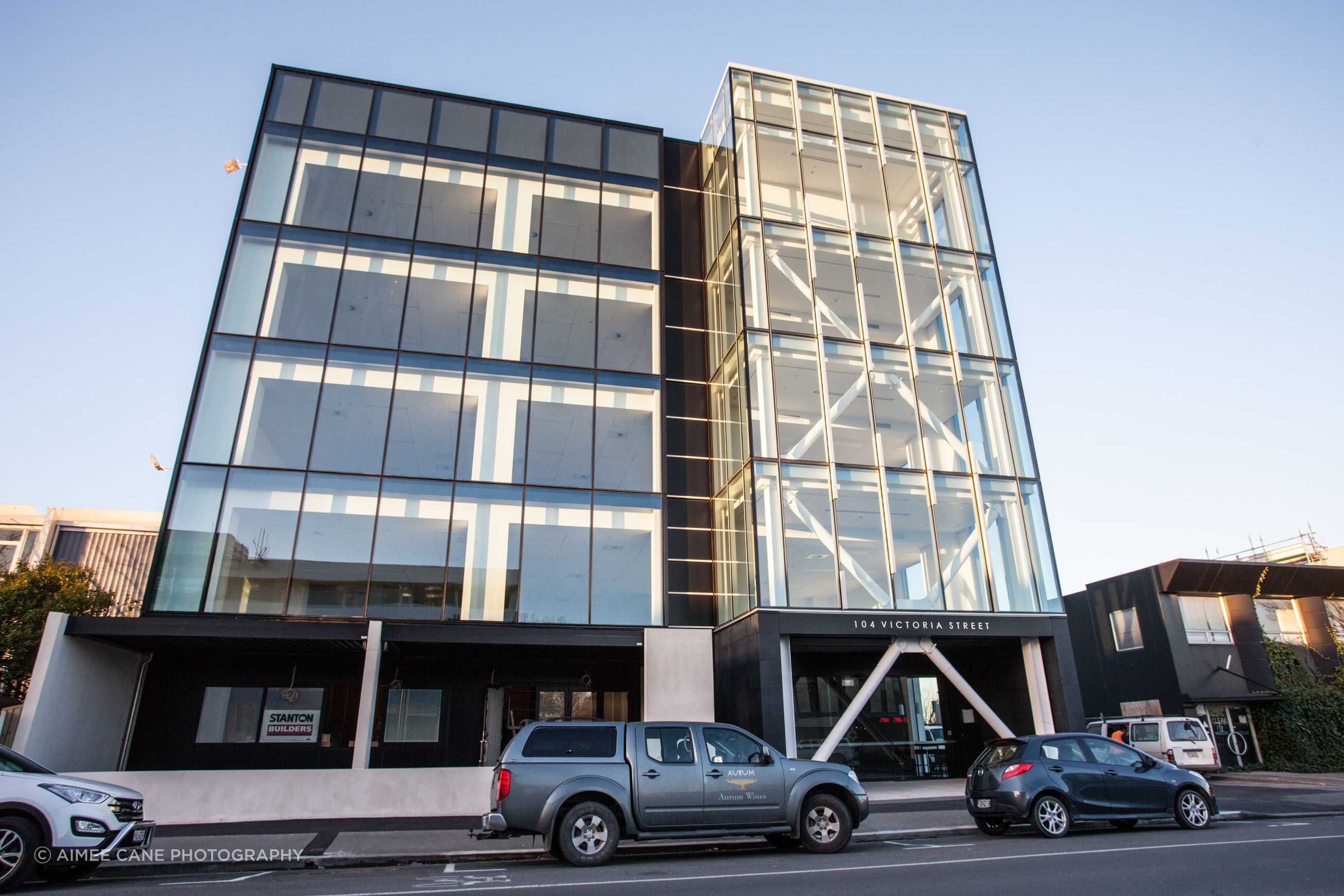 PW1000 4 sided flush glazed unitised curtainwall