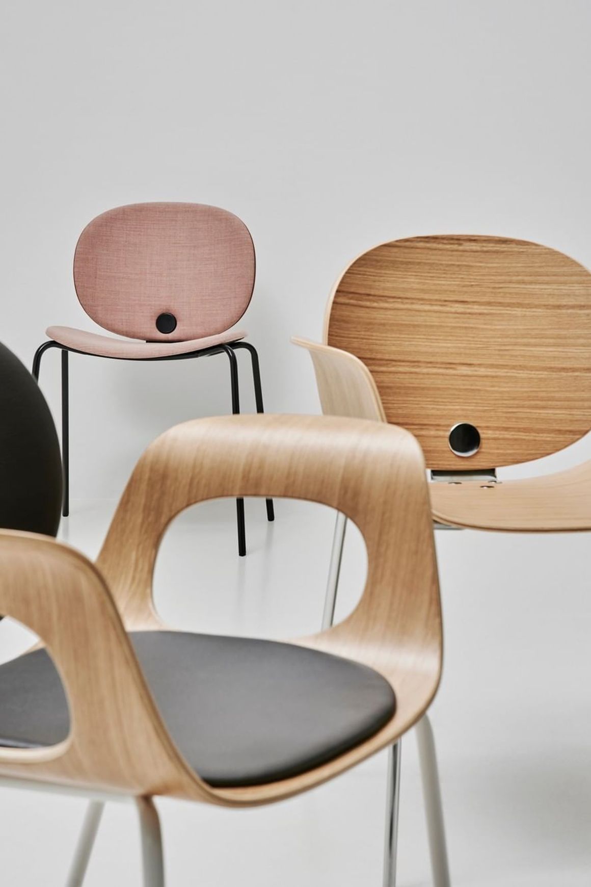 EJ 46-47 Taco Armchair by Erik Jørgensen